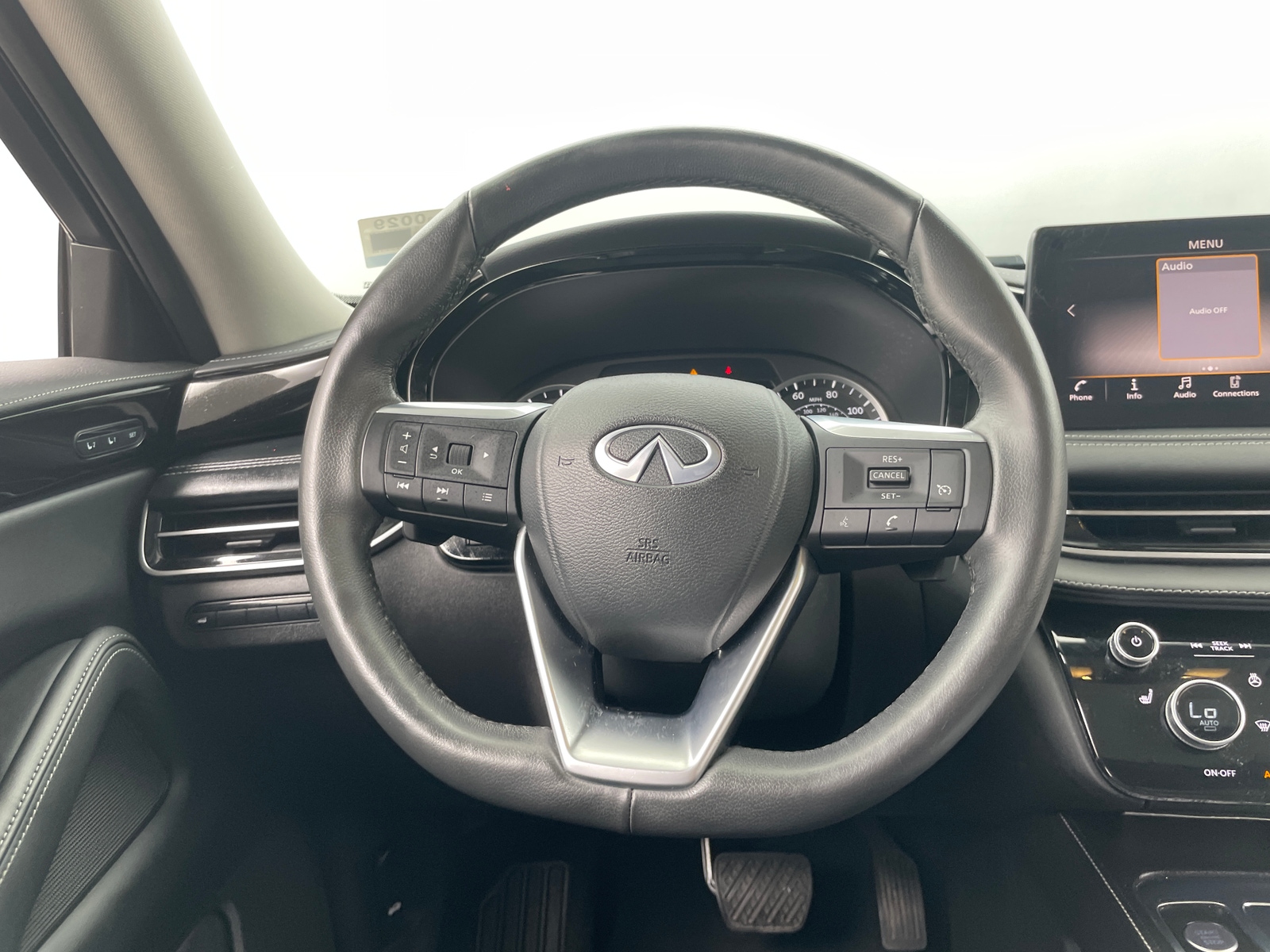 Thumbnail: 2023 INFINITI QX60 - 4