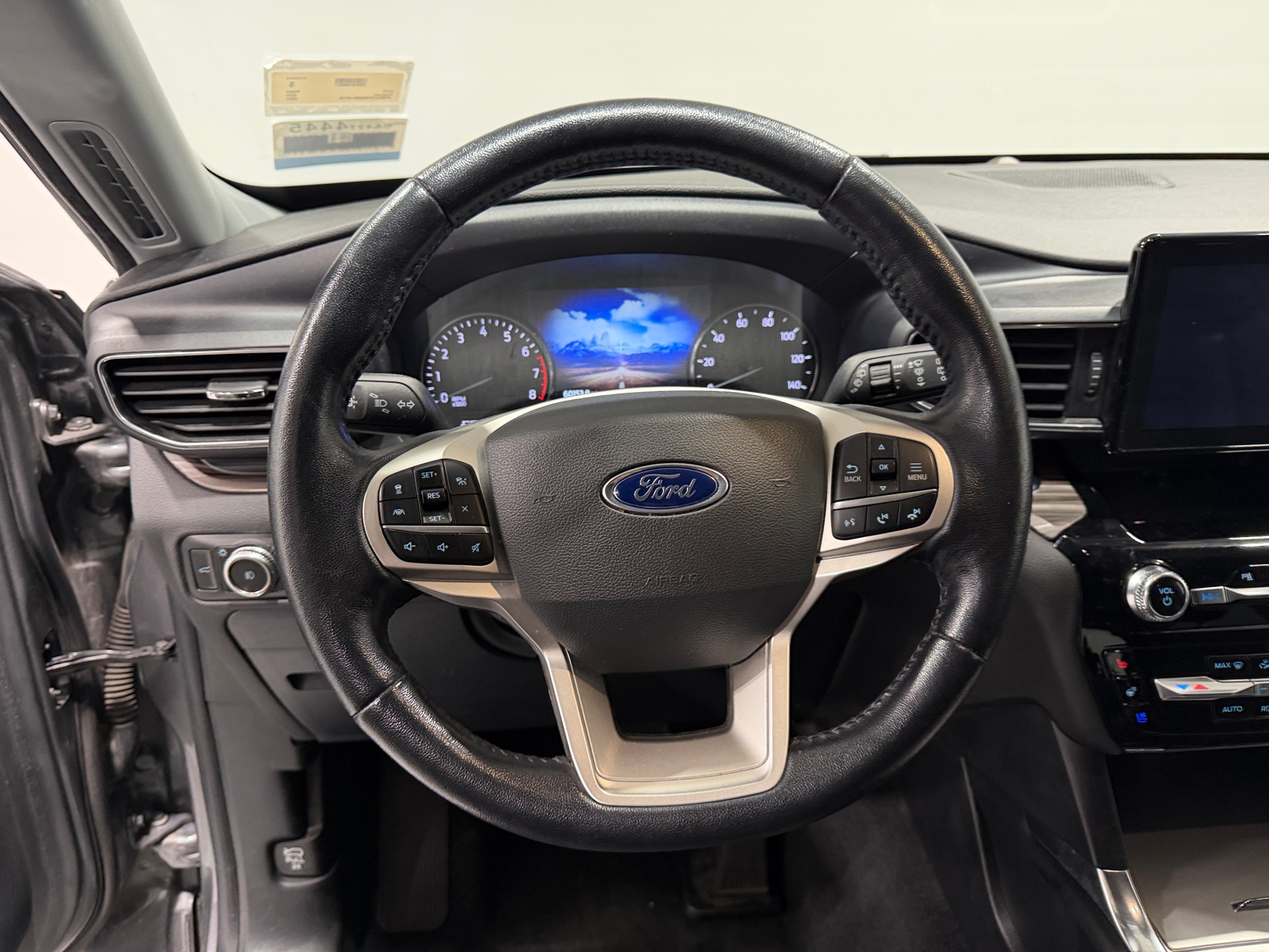 Thumbnail: 2022 Ford Explorer - 4