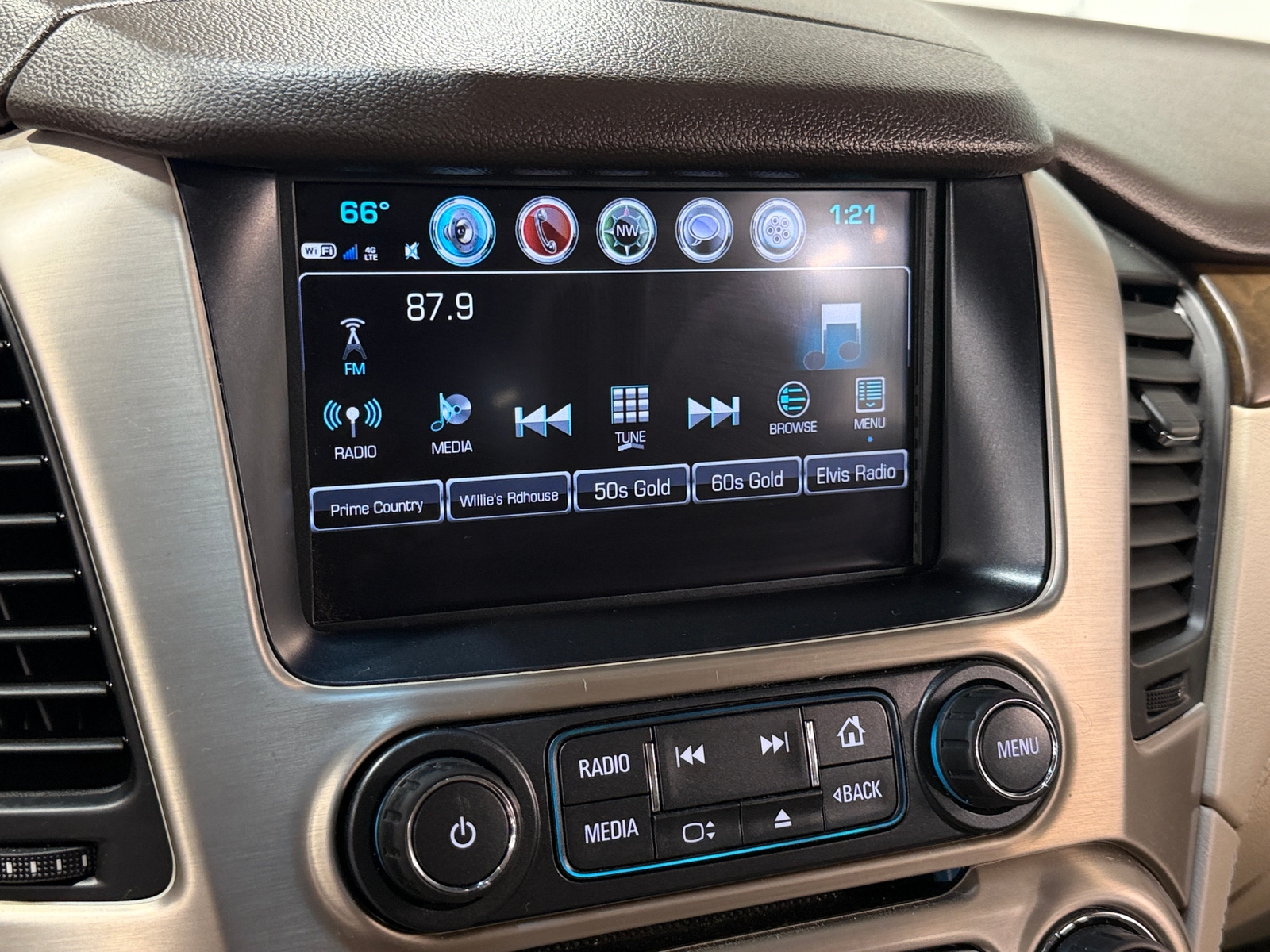Thumbnail: 2018 GMC Yukon - 3