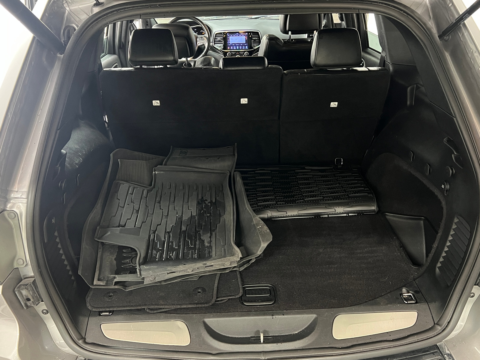 Thumbnail: 2019 Jeep Grand Cherokee - 6