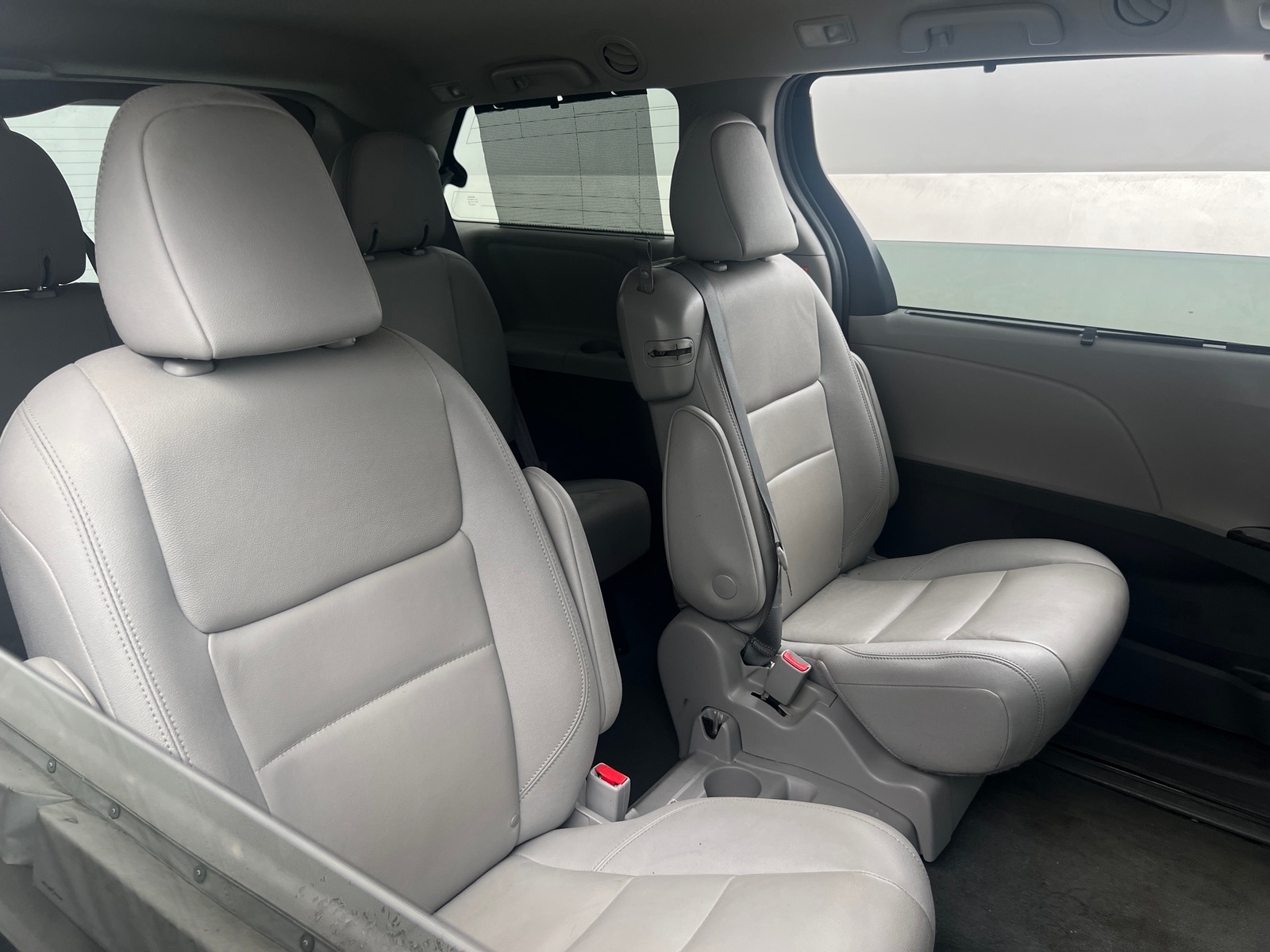 Thumbnail: 2020 Toyota Sienna - 5