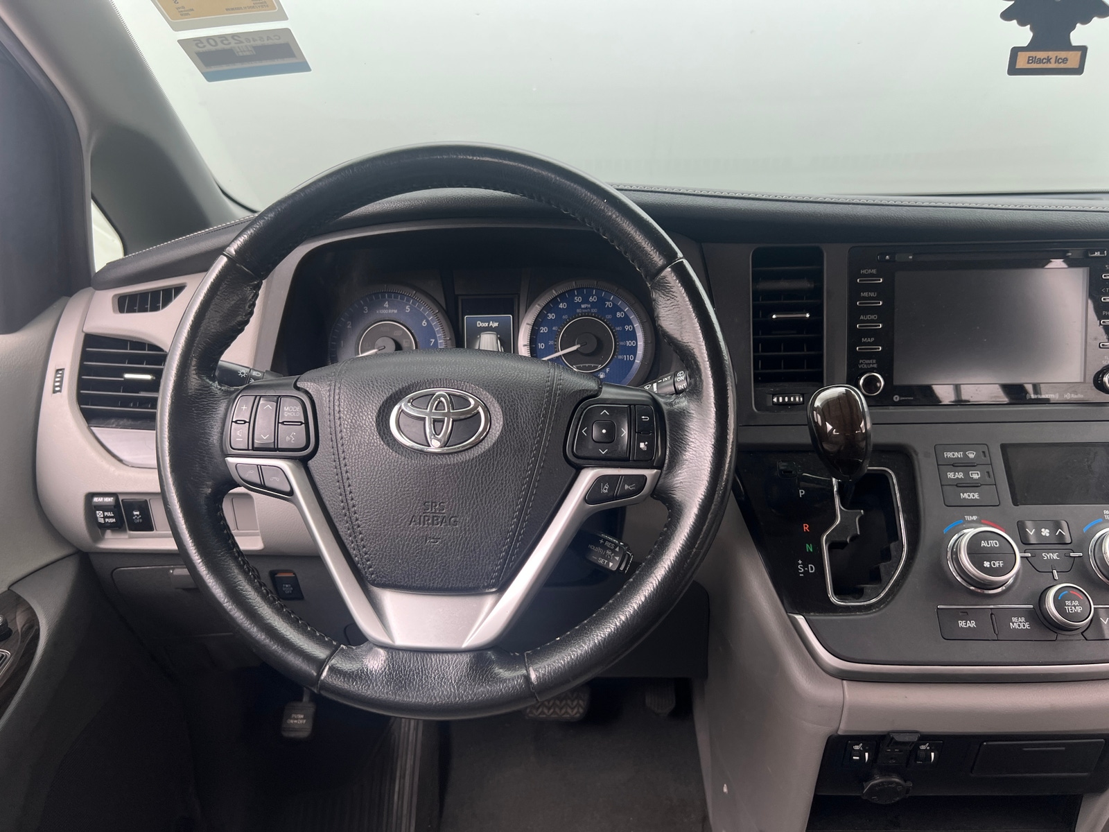 Thumbnail: 2020 Toyota Sienna - 4