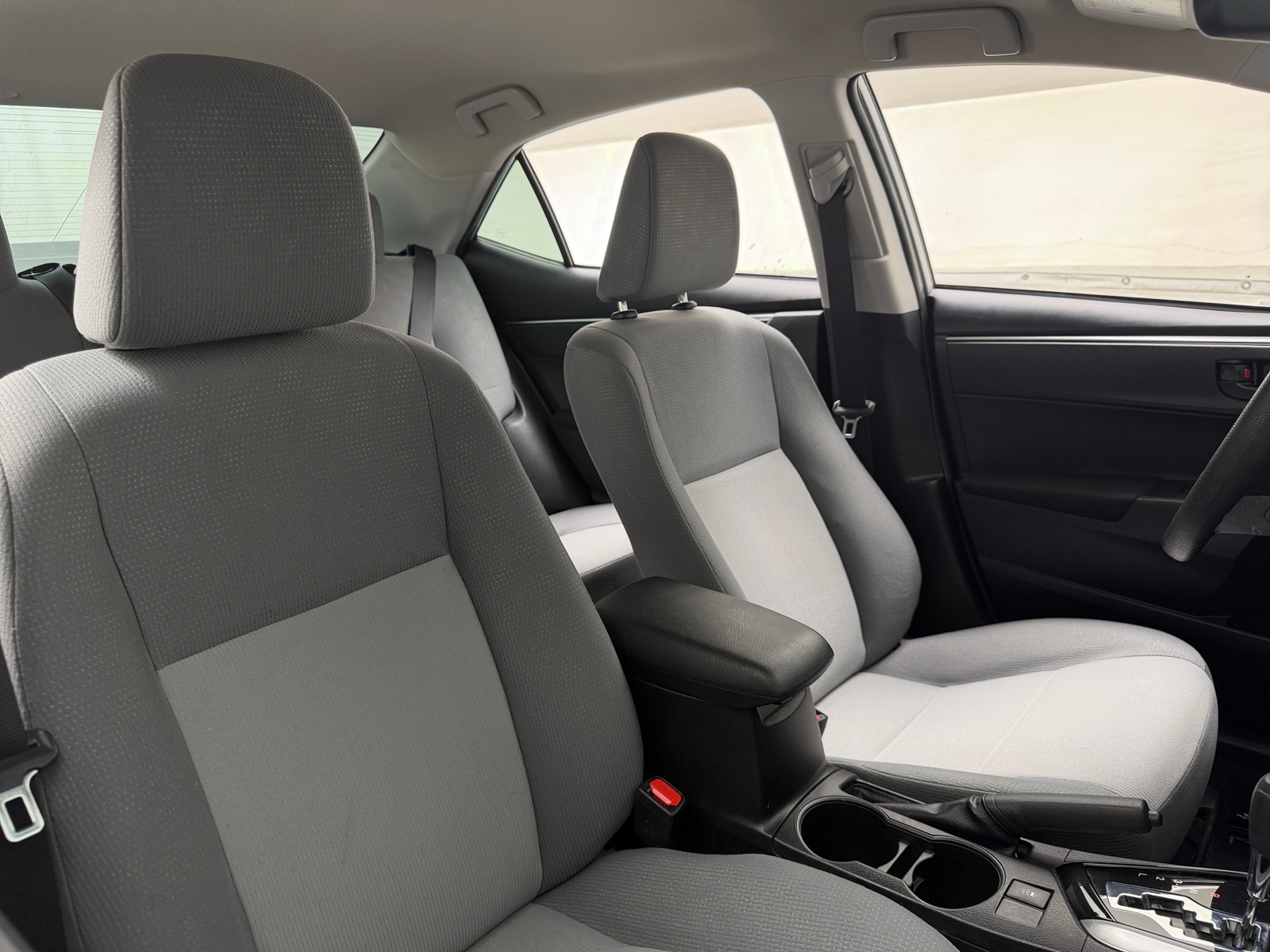 Thumbnail: 2015 Toyota Corolla - 2