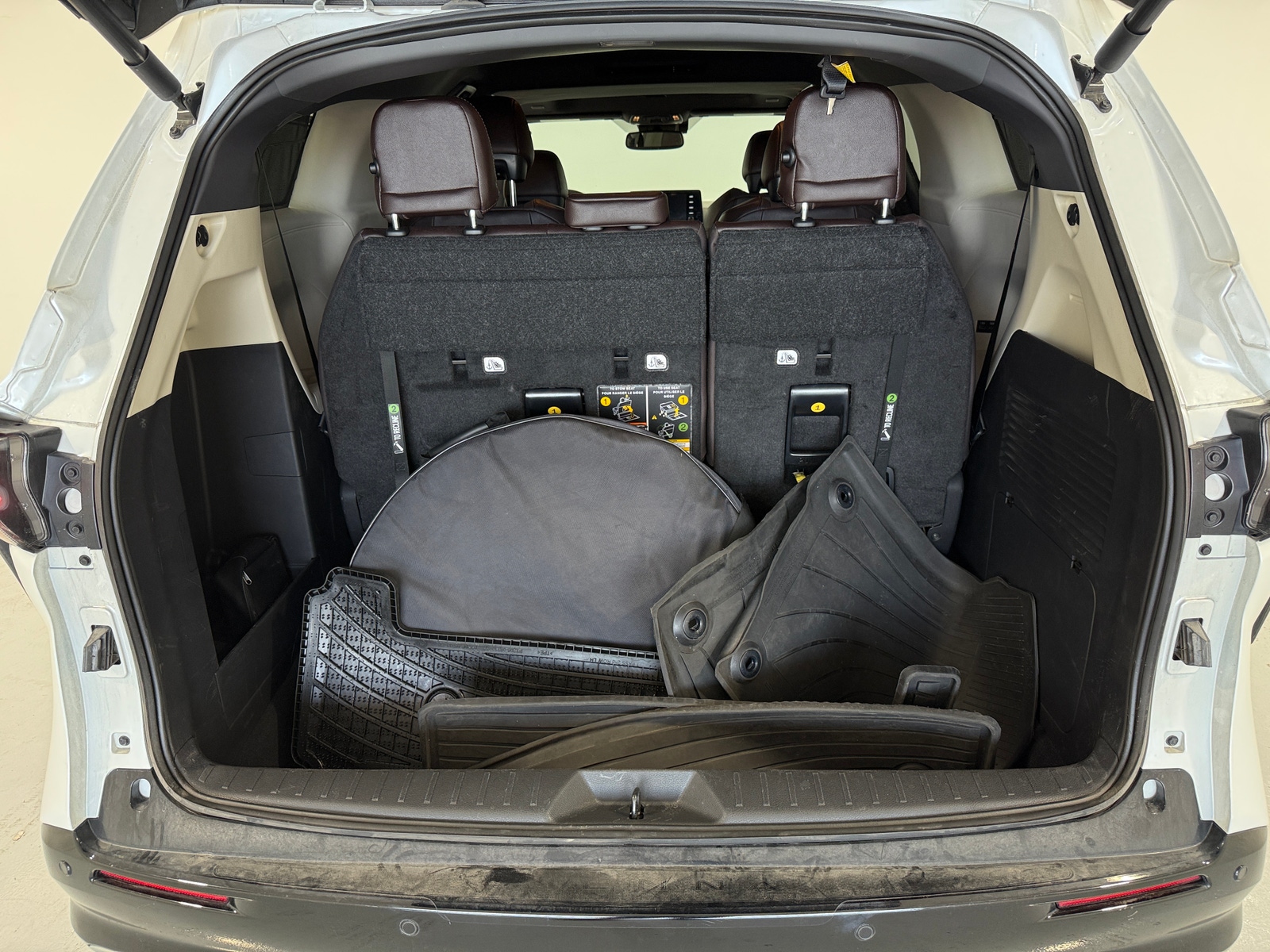 Thumbnail: 2024 Toyota Sienna - 6