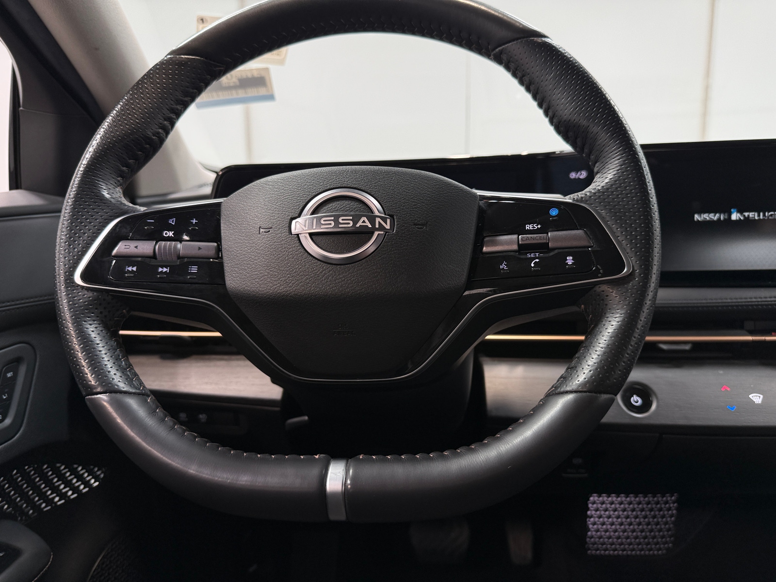Thumbnail: 2023 Nissan Ariya - 4