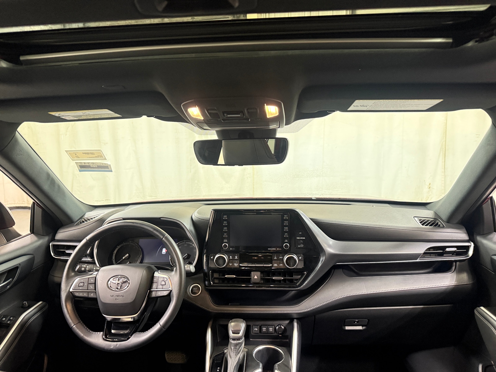 Thumbnail: 2021 Toyota Highlander - 2