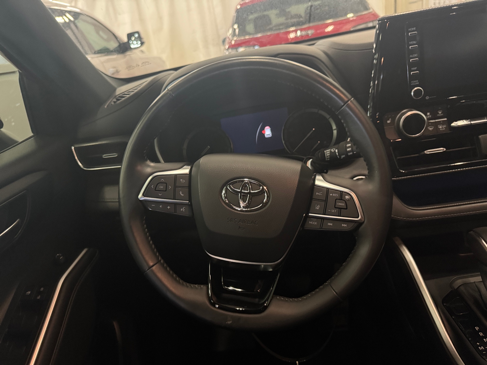 Thumbnail: 2021 Toyota Highlander - 4