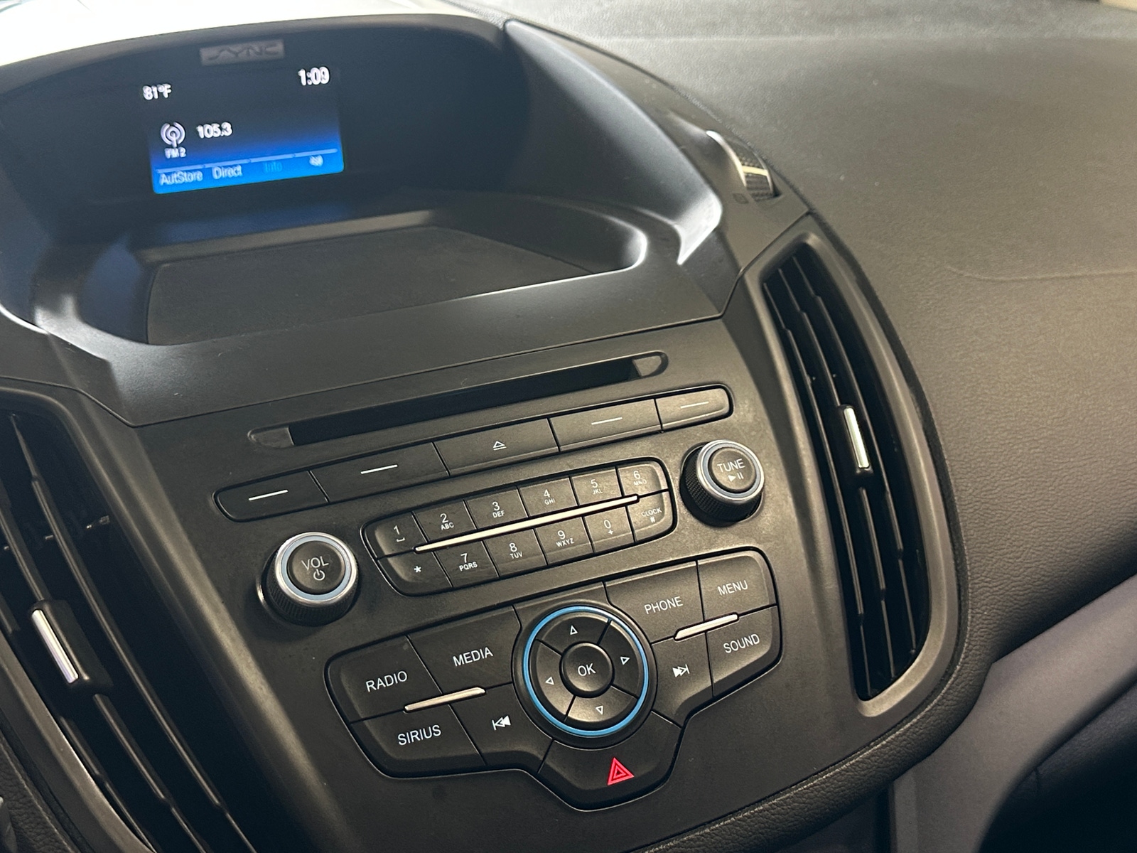 Thumbnail: 2017 Ford Escape - 4
