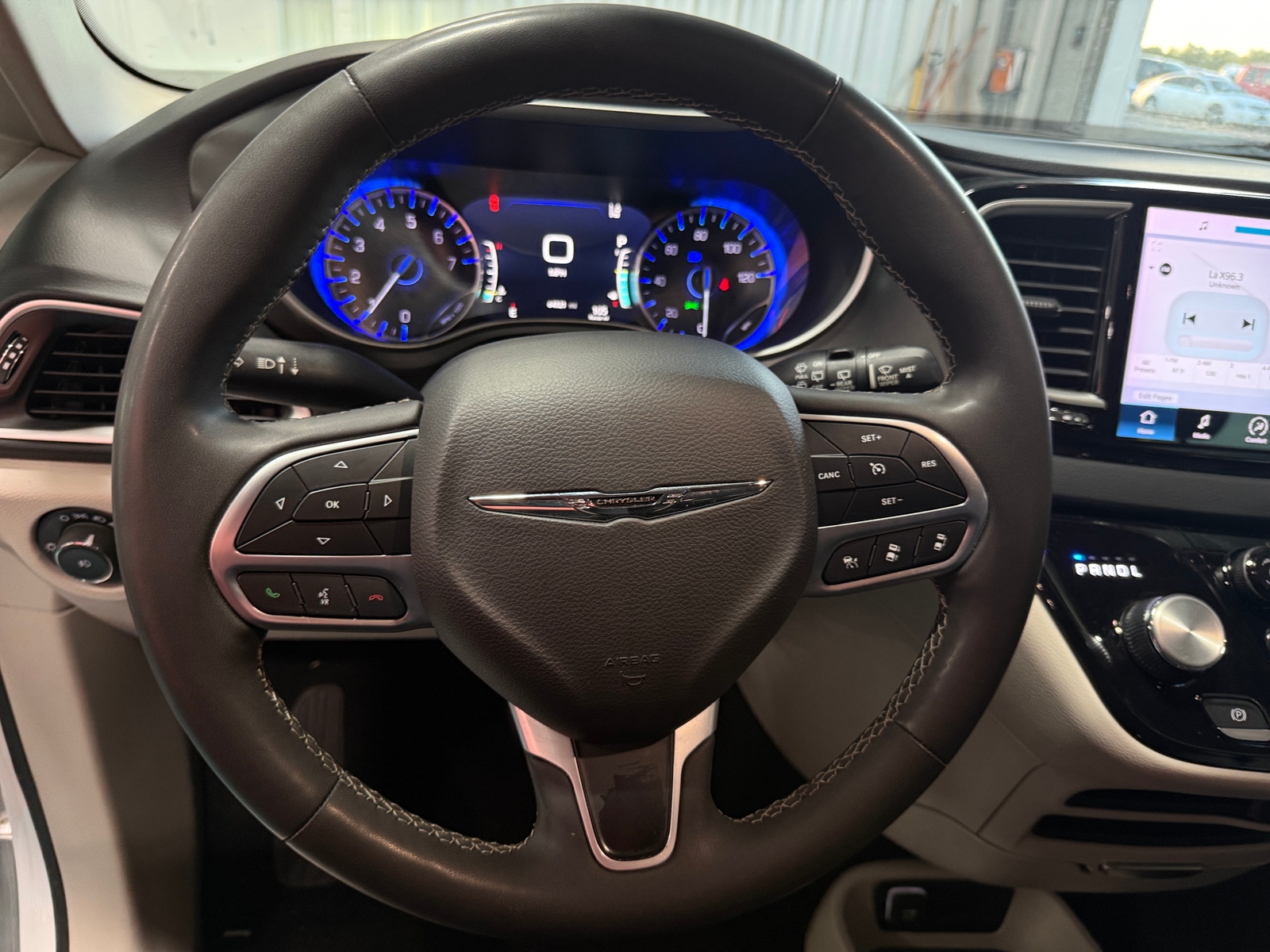 Thumbnail: 2024 Chrysler Pacifica - 4