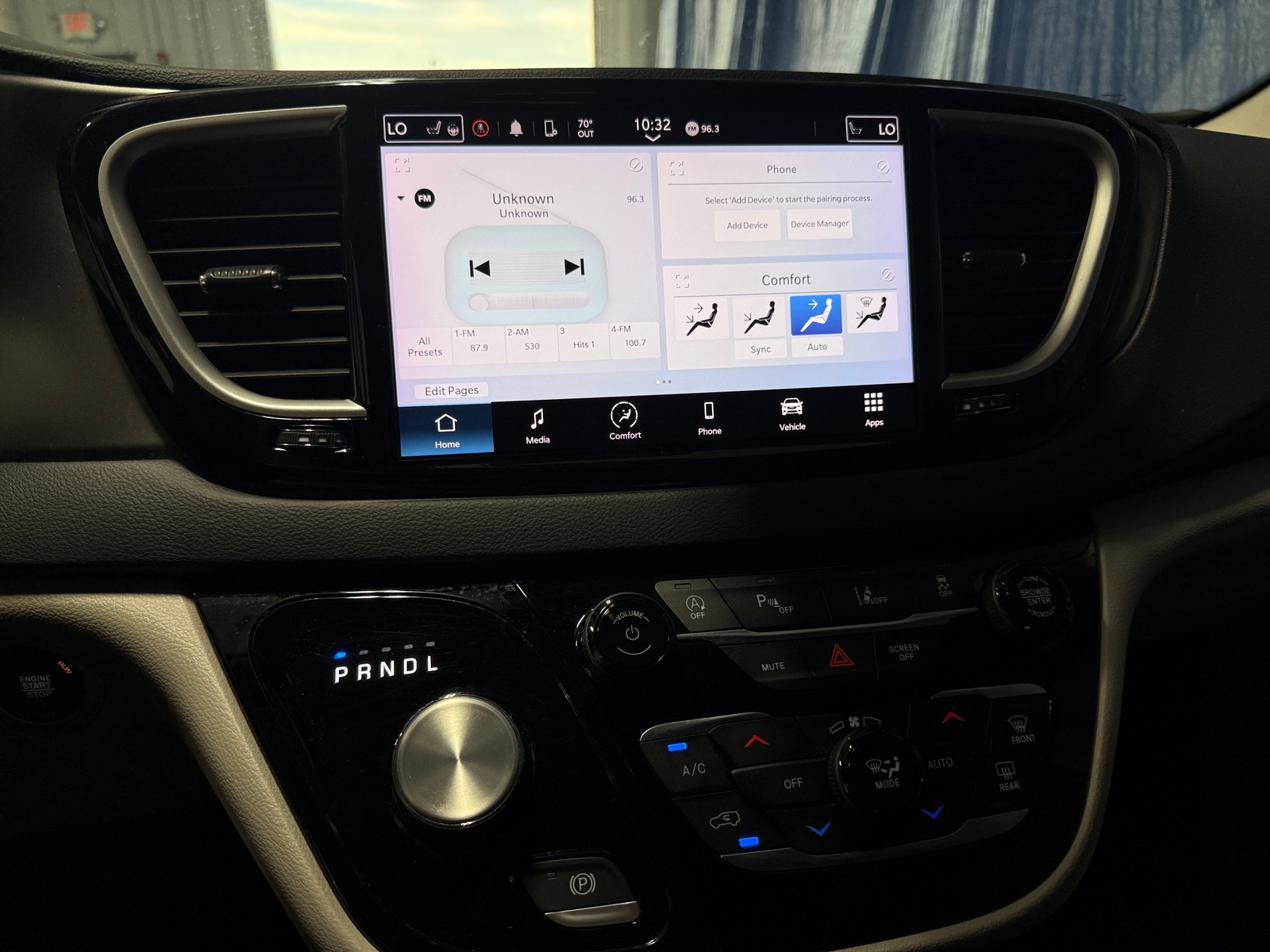 Thumbnail: 2024 Chrysler Pacifica - 3