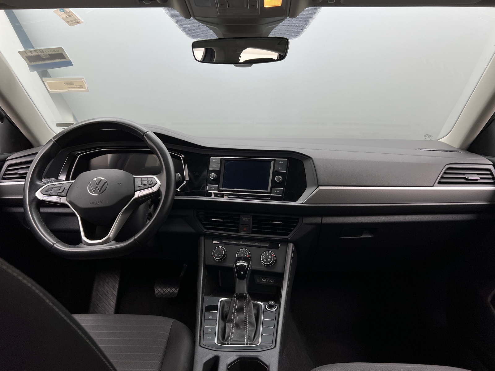 Thumbnail: 2024 Volkswagen Jetta - 3