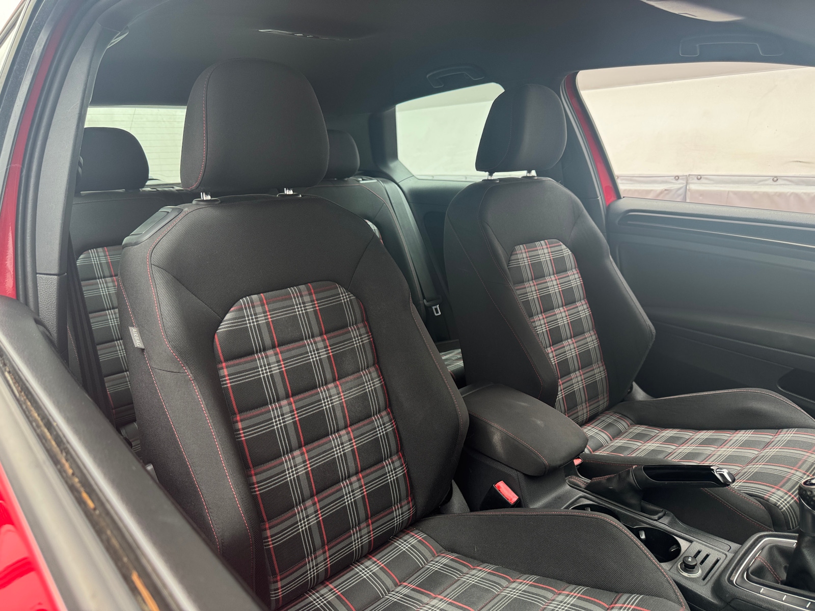 Thumbnail: 2015 Volkswagen Golf - 2