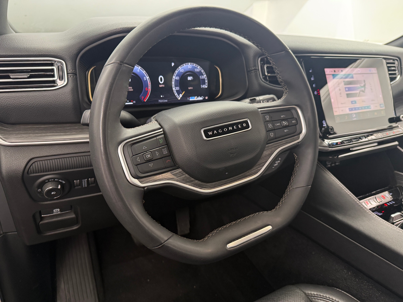Thumbnail: 2024 Jeep Wagoneer - 4