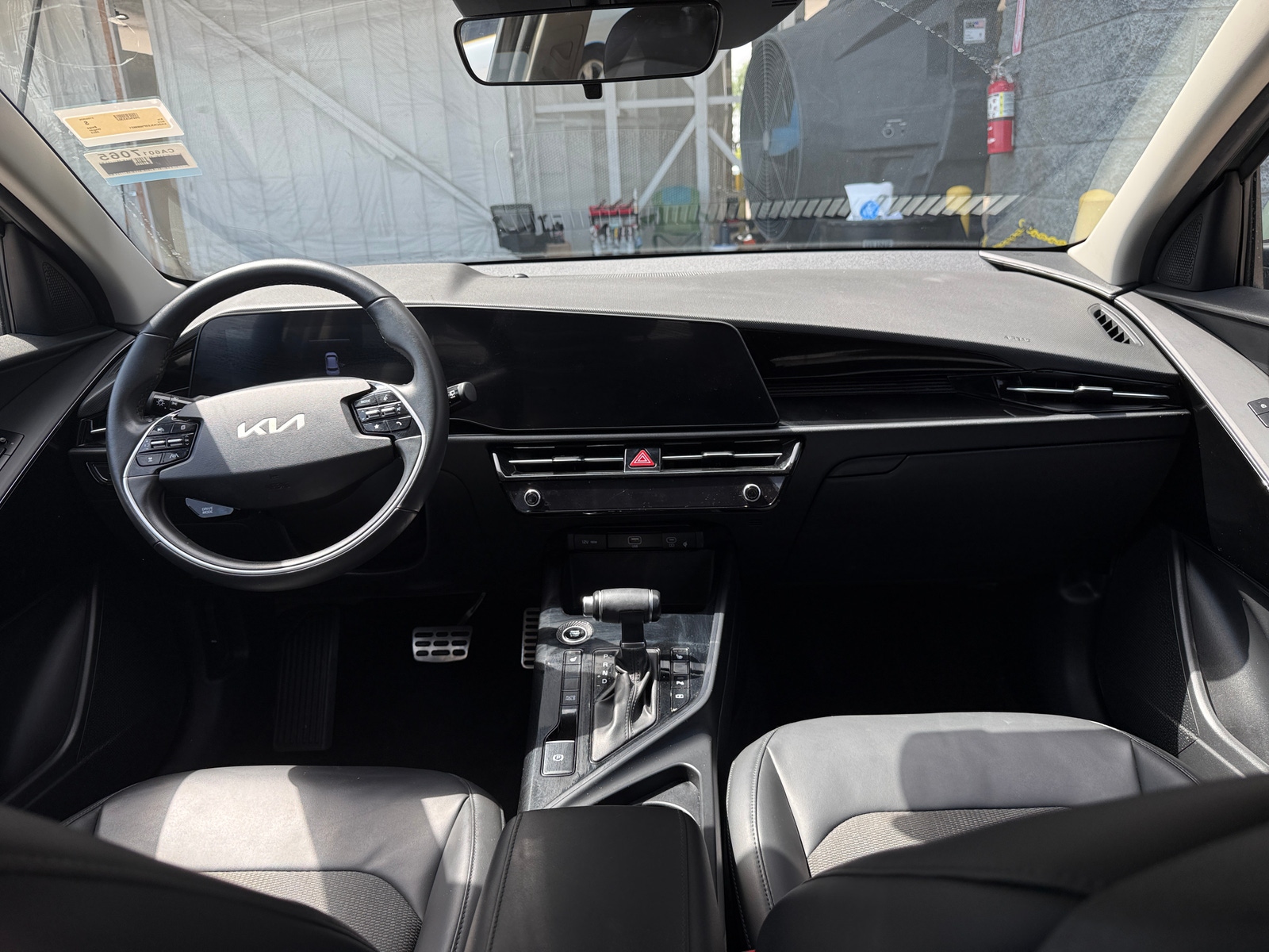 Thumbnail: 2023 Kia Niro - 2
