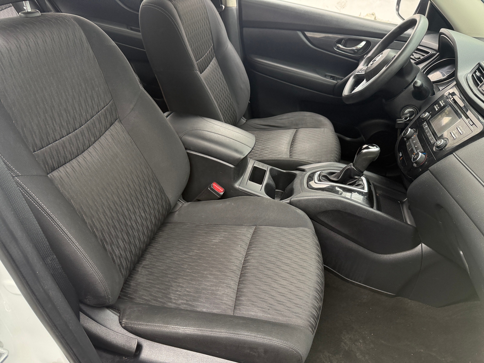Thumbnail: 2017 Nissan Rogue - 2