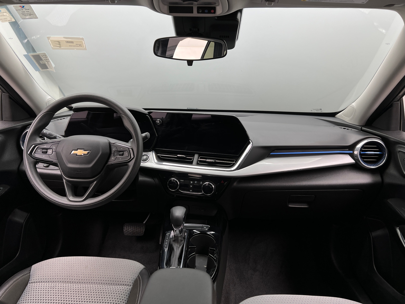 Thumbnail: 2025 Chevrolet Trax - 2