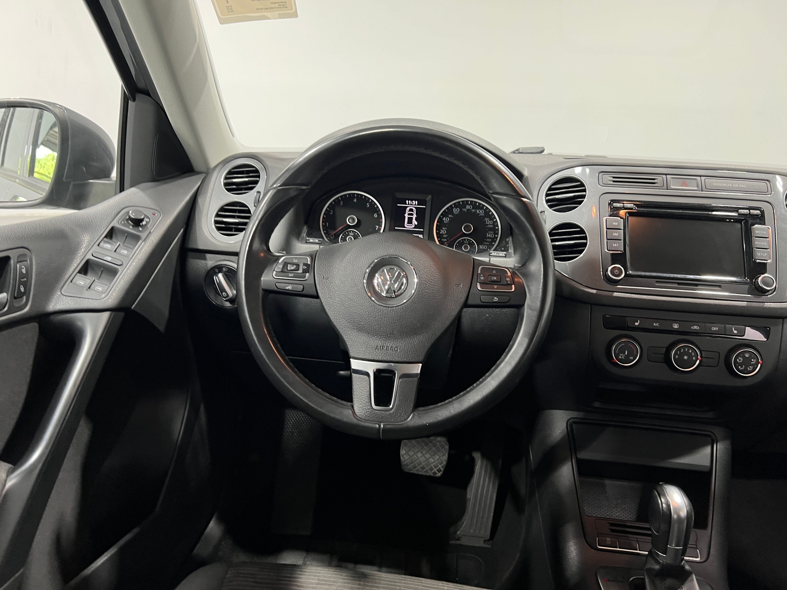 Thumbnail: 2015 Volkswagen Tiguan - 5