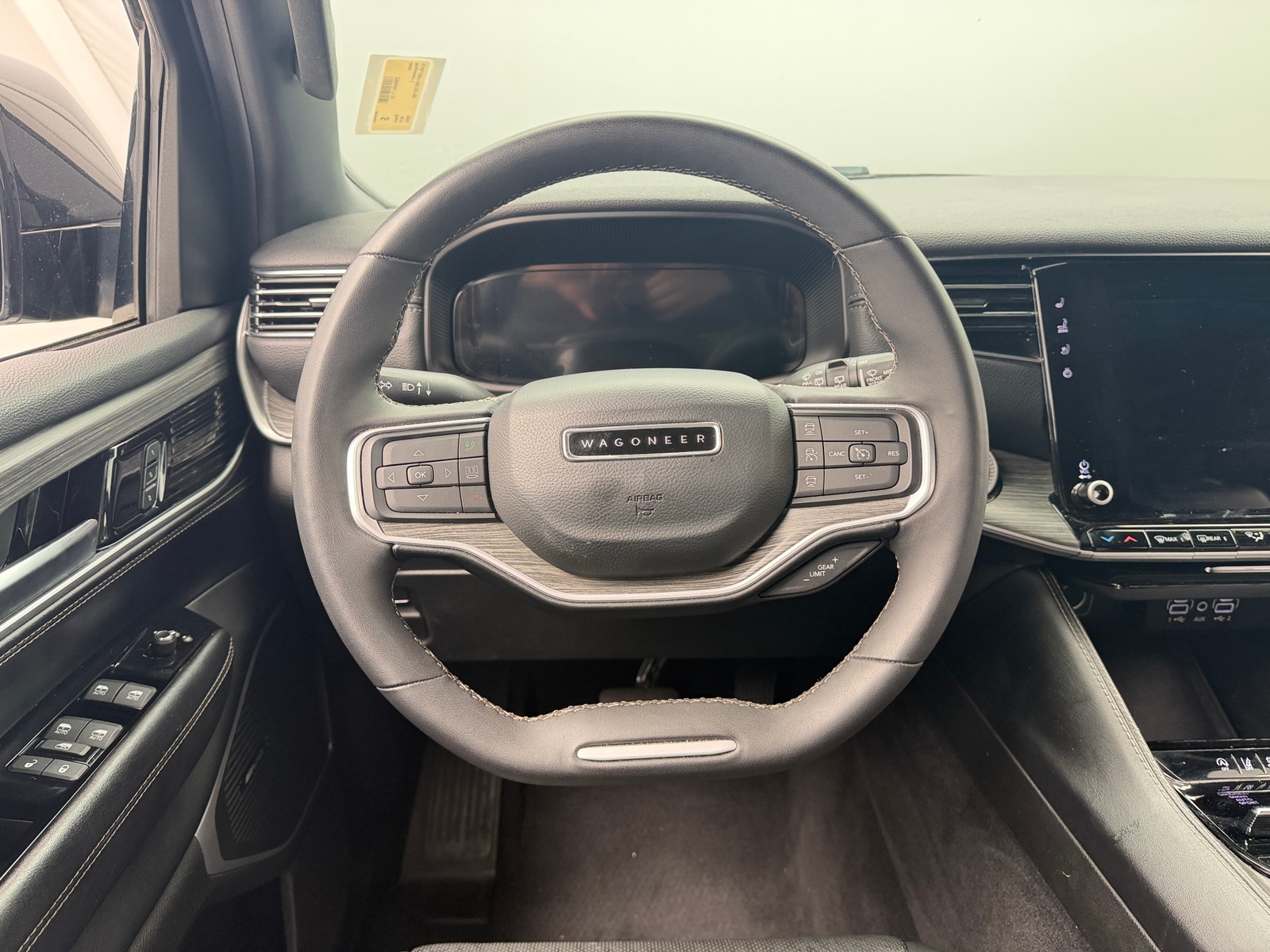 Thumbnail: 2024 Jeep Wagoneer - 4