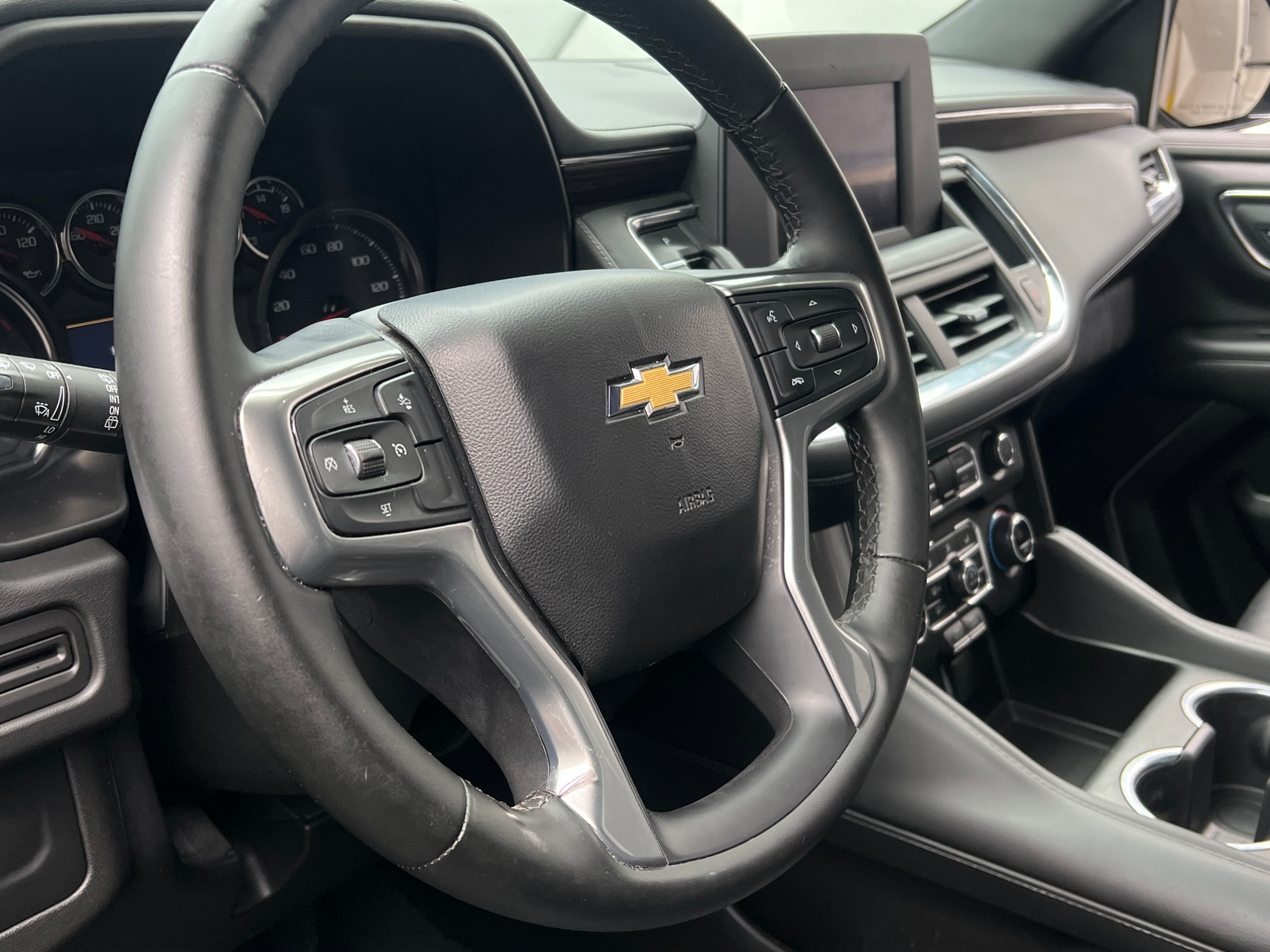 Thumbnail: 2023 Chevrolet Suburban - 5