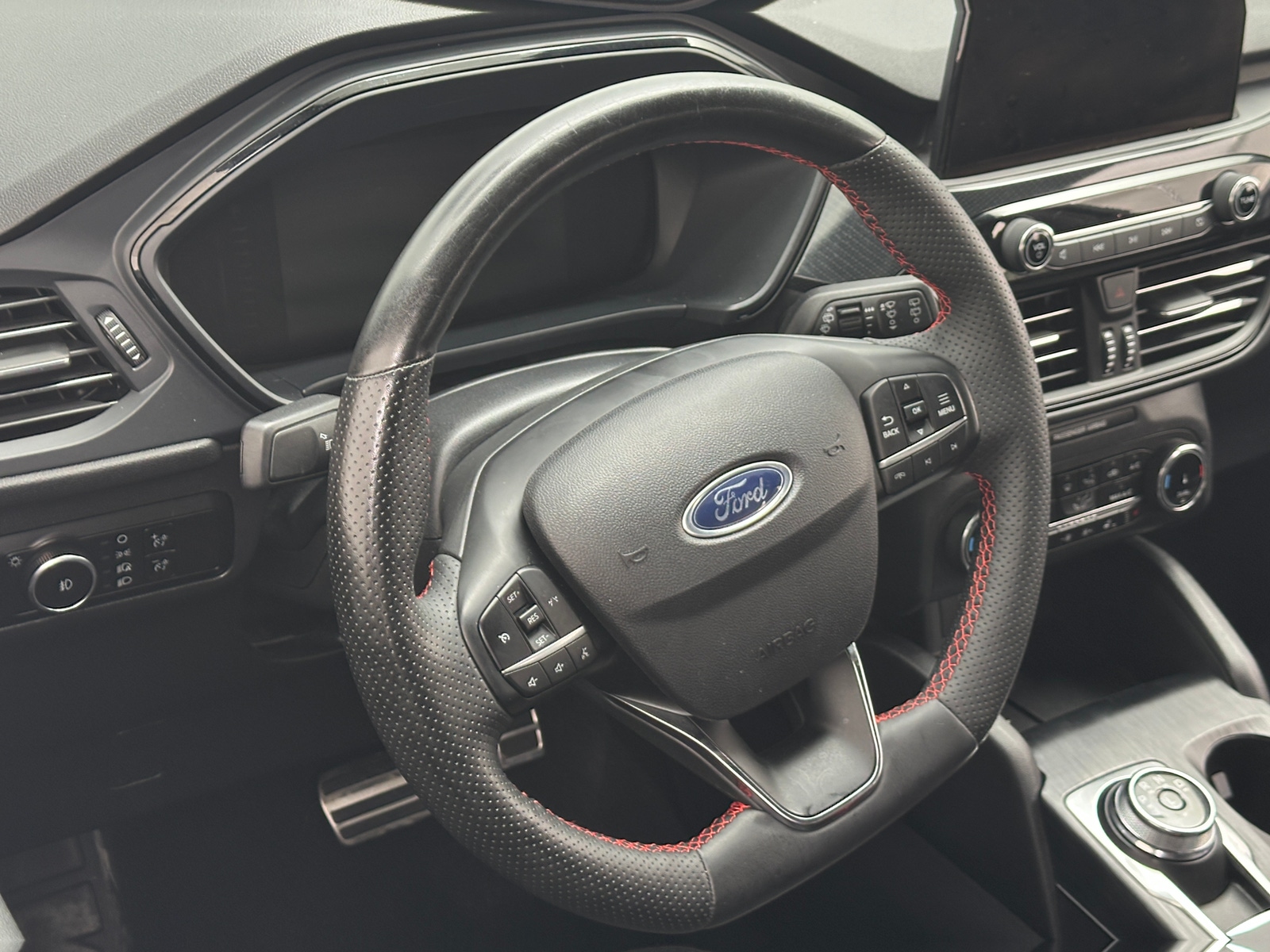 Thumbnail: 2023 Ford Escape - 5
