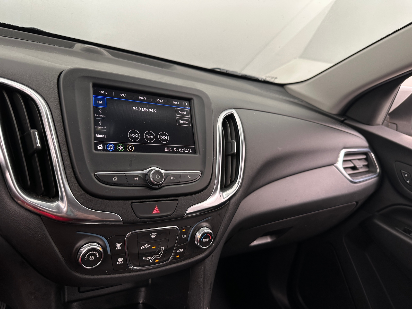 Thumbnail: 2021 Chevrolet Equinox - 4