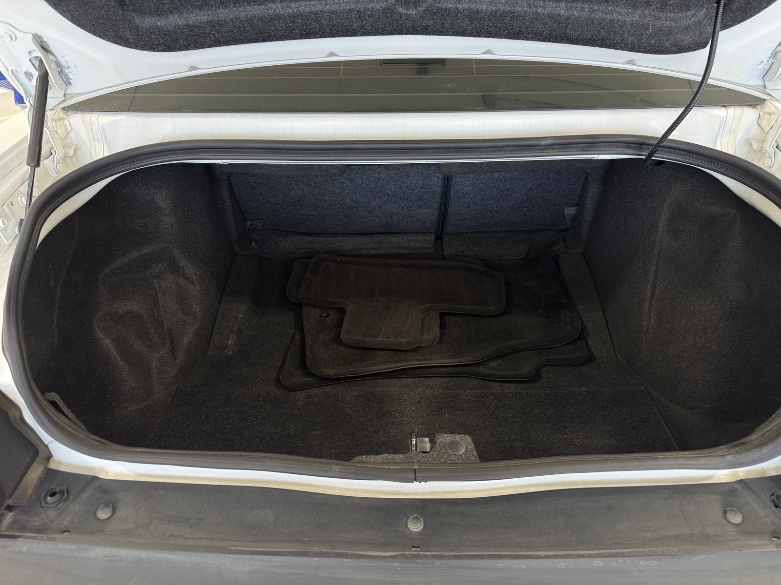 Thumbnail: 2012 Dodge Challenger - 4