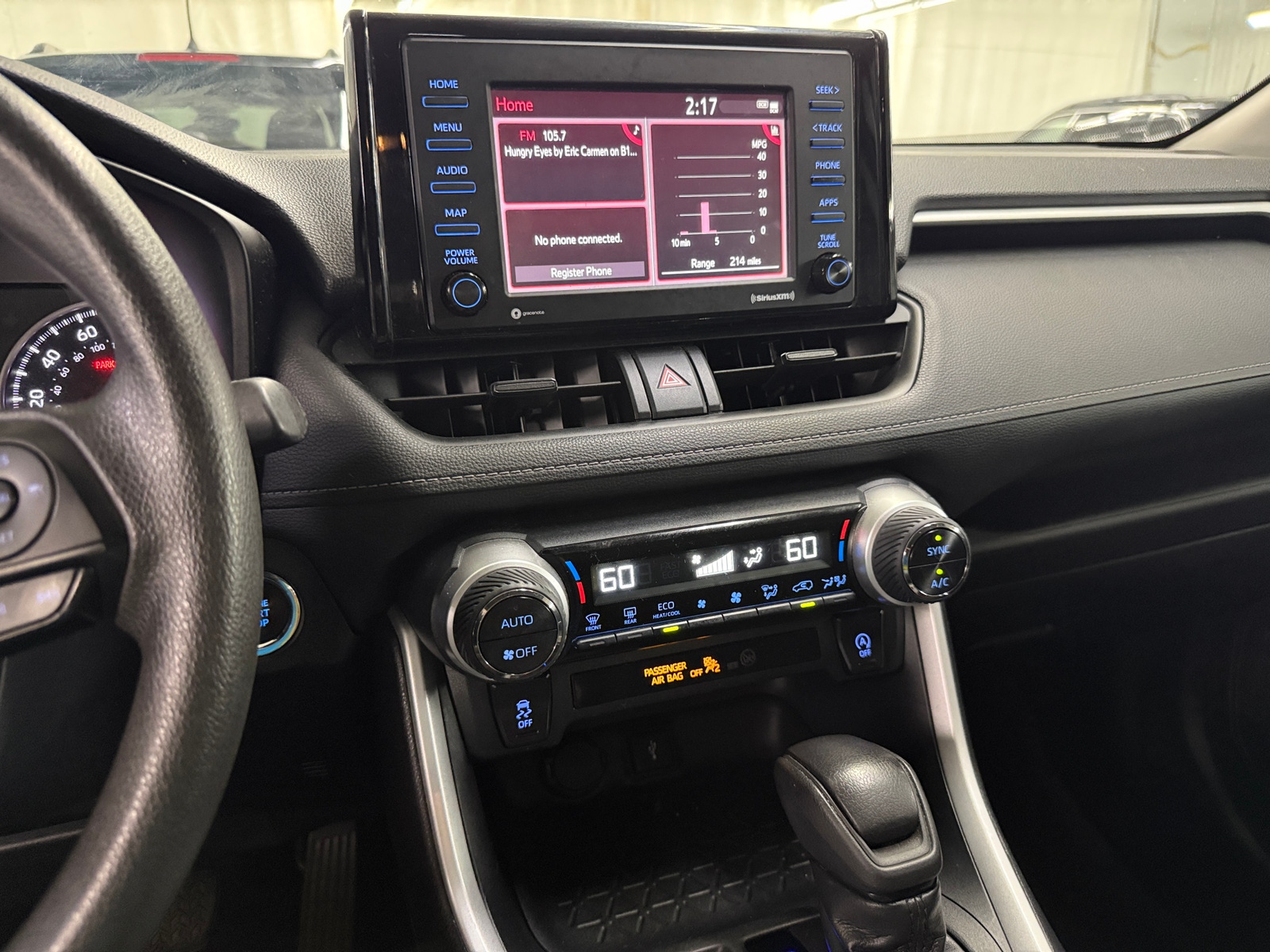 Thumbnail: 2020 Toyota RAV4 - 4