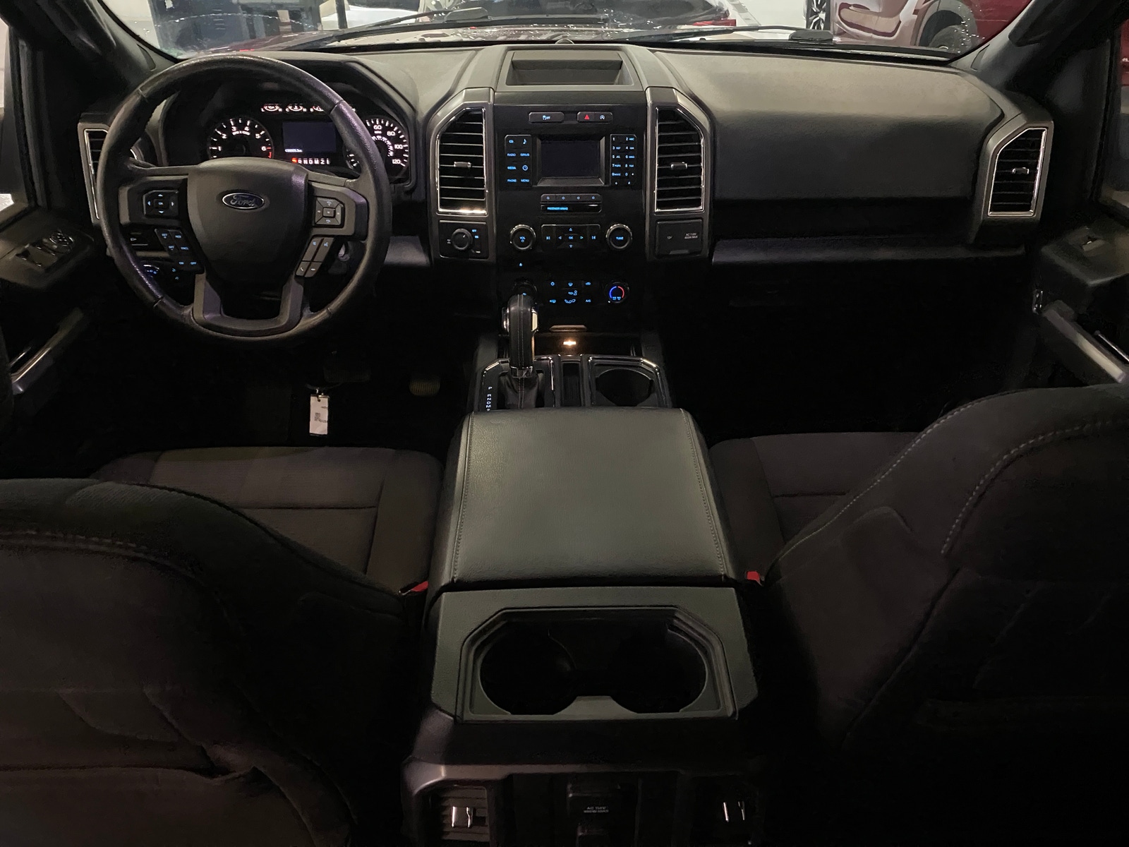 Thumbnail: 2016 Ford Econoline - 3