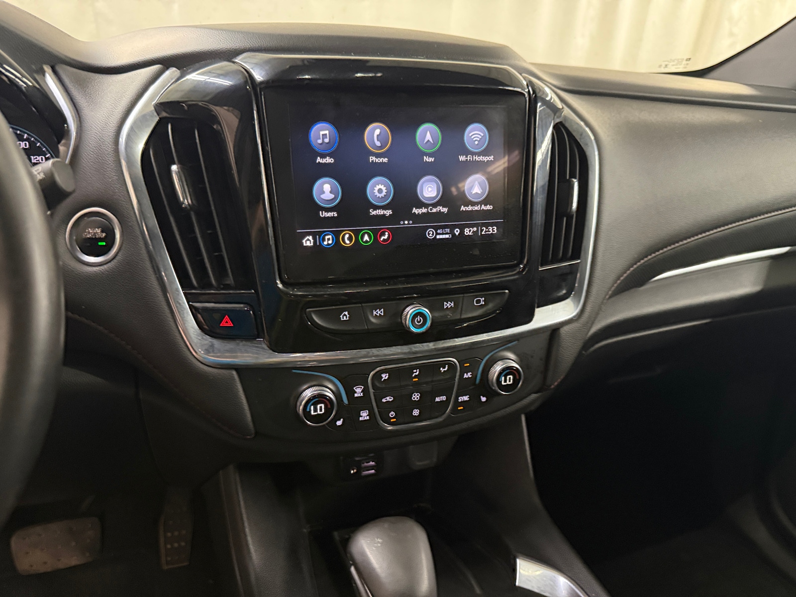 Thumbnail: 2023 Chevrolet Traverse - 3