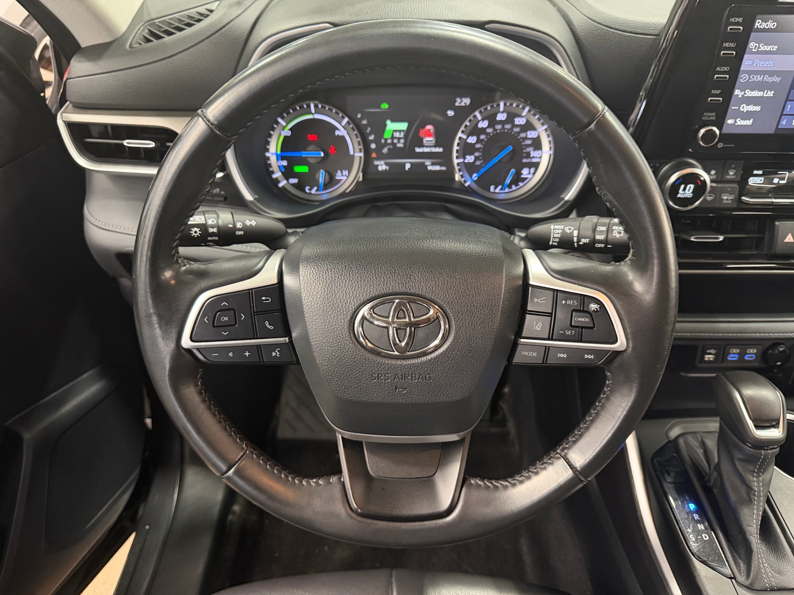 Thumbnail: 2022 Toyota Highlander - 4