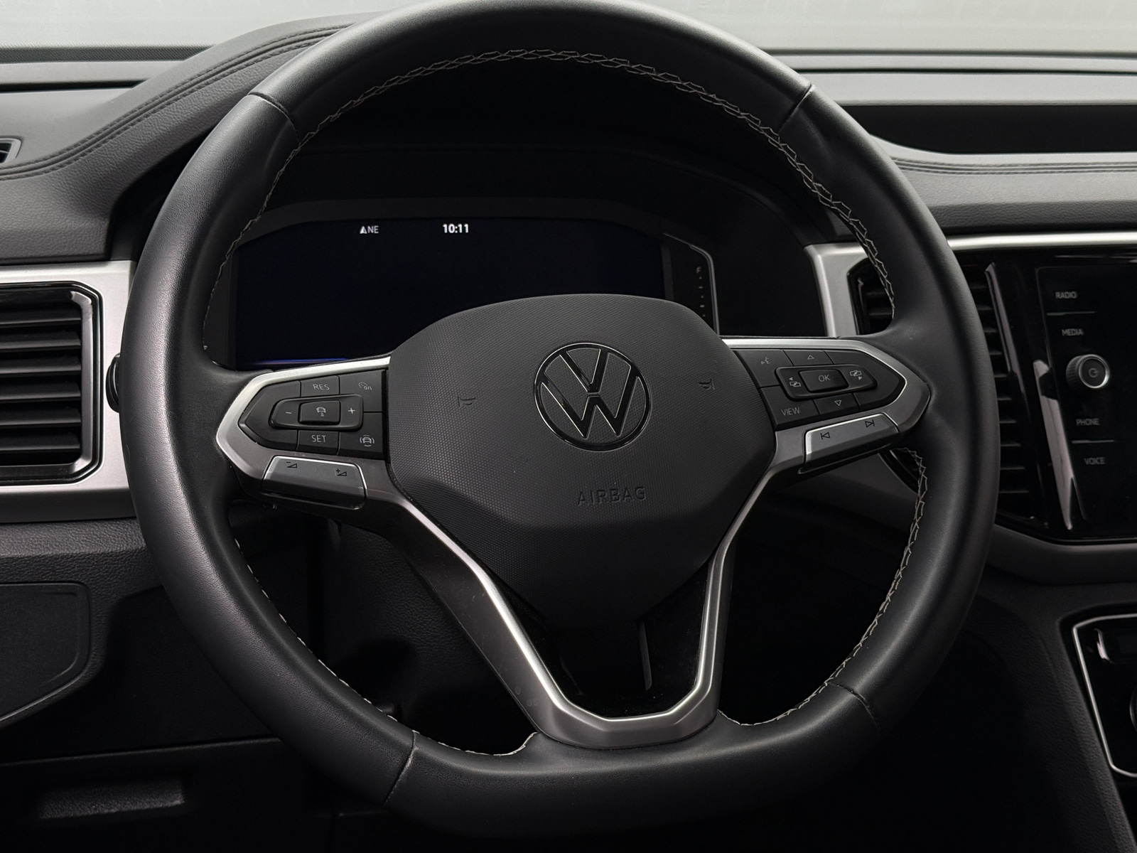 Thumbnail: 2023 Volkswagen Atlas - 4