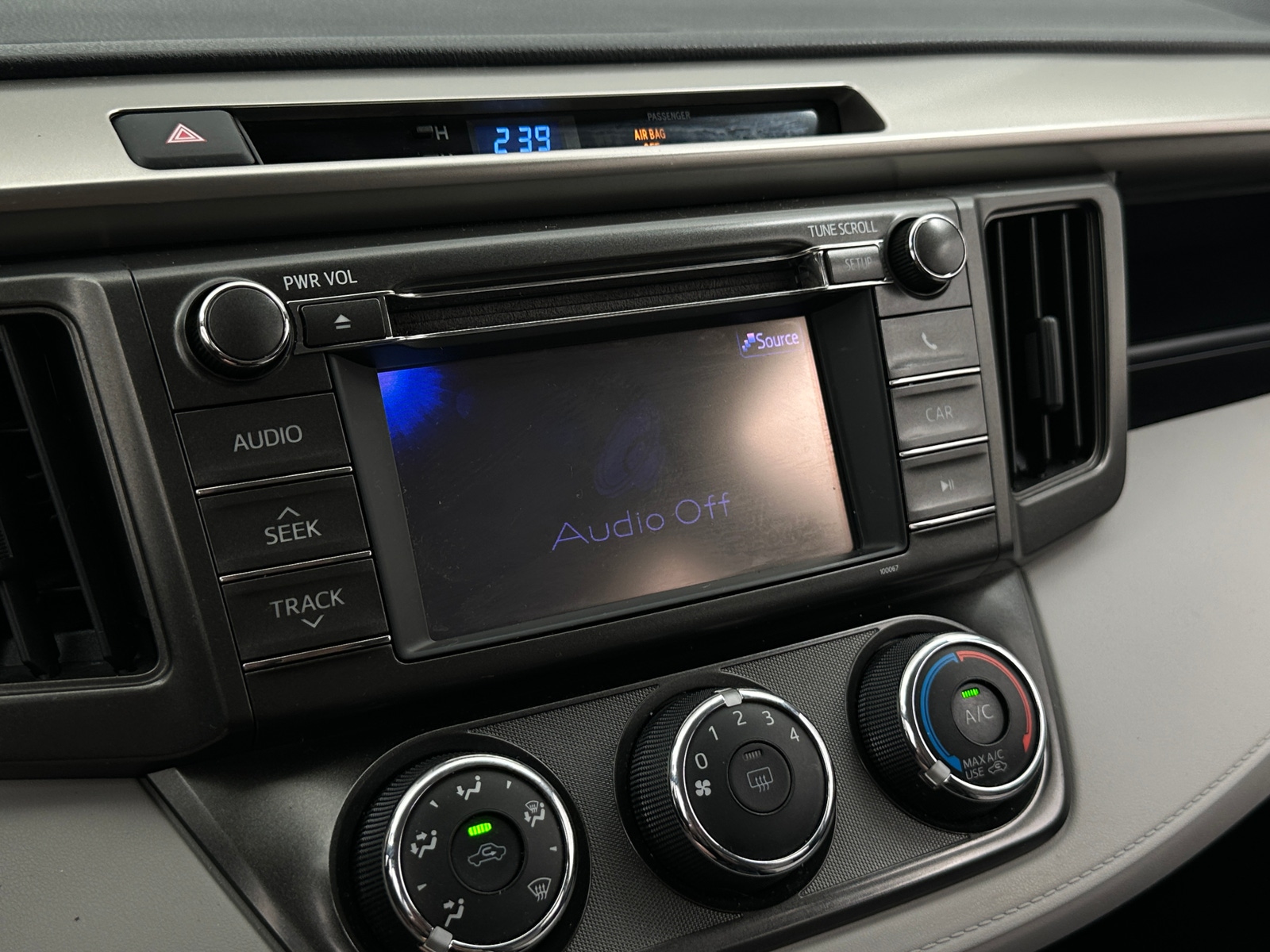 Thumbnail: 2013 Toyota RAV4 - 4