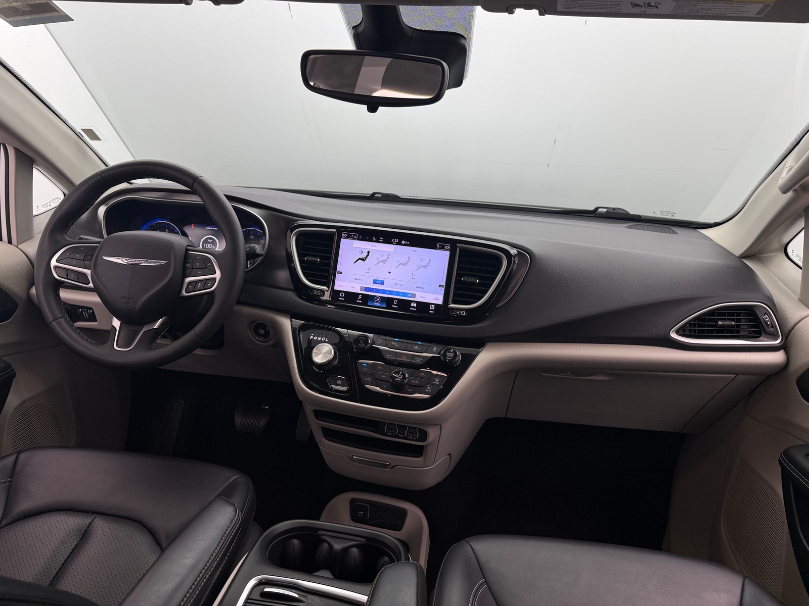 Thumbnail: 2024 Chrysler Pacifica - 2
