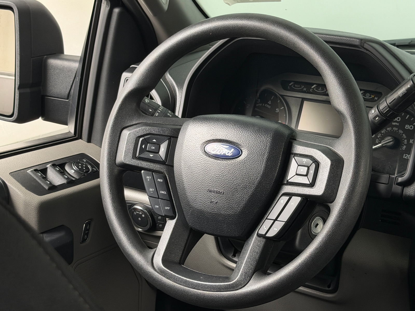 Thumbnail: 2020 Ford Econoline - 5
