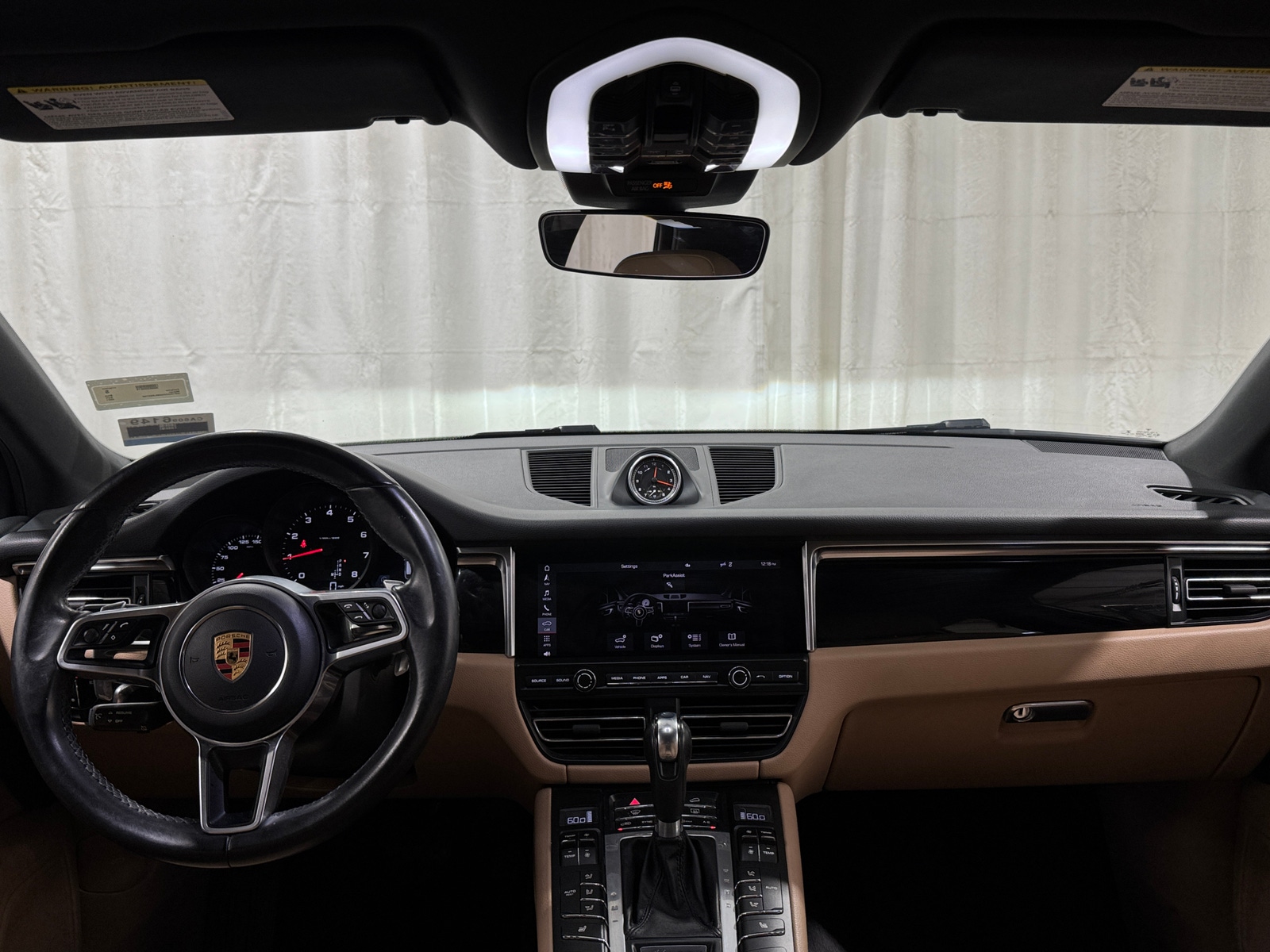 Thumbnail: 2021 Porsche Macan - 2