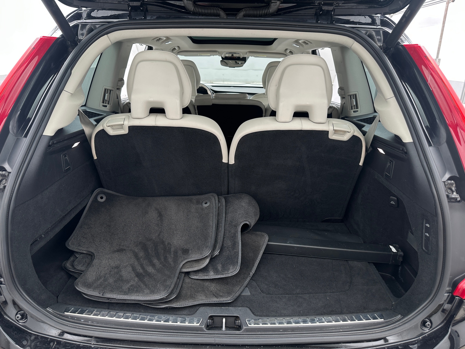 Thumbnail: 2017 Volvo XC90 - 6