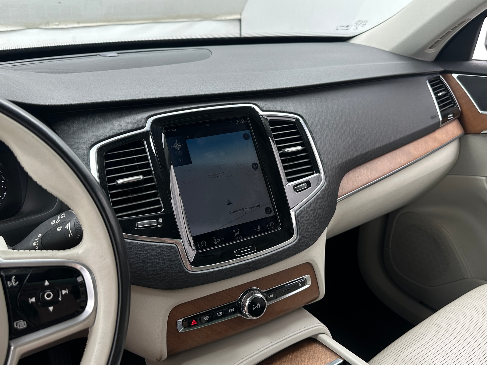 Thumbnail: 2017 Volvo XC90 - 3