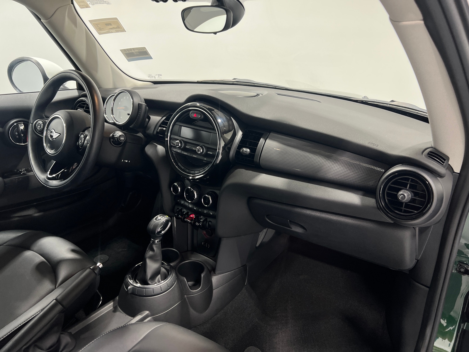 Thumbnail: 2015 MINI Cooper Hardtop - 3