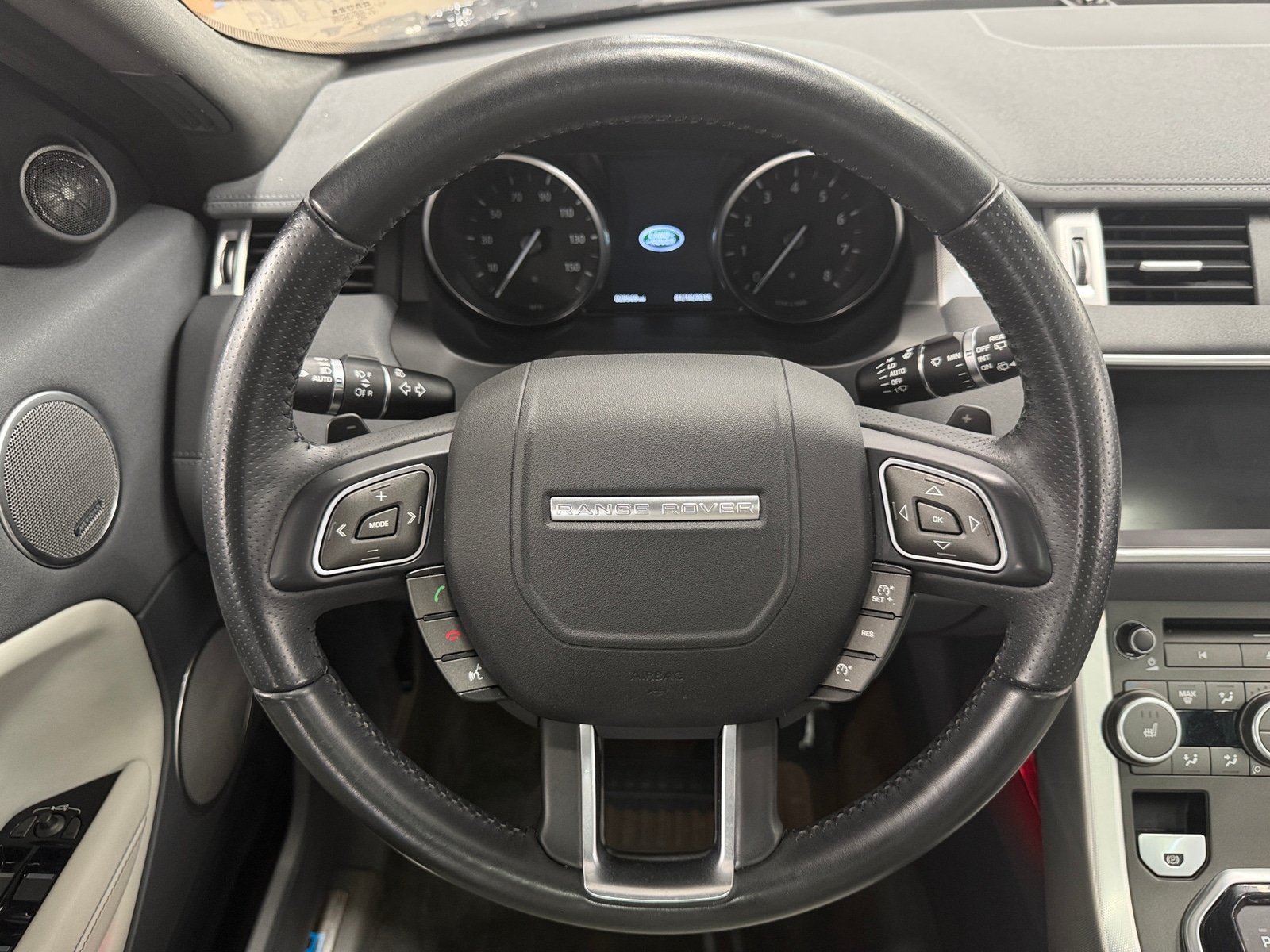 Thumbnail: 2017 Land Rover Range Rover Evoque - 4