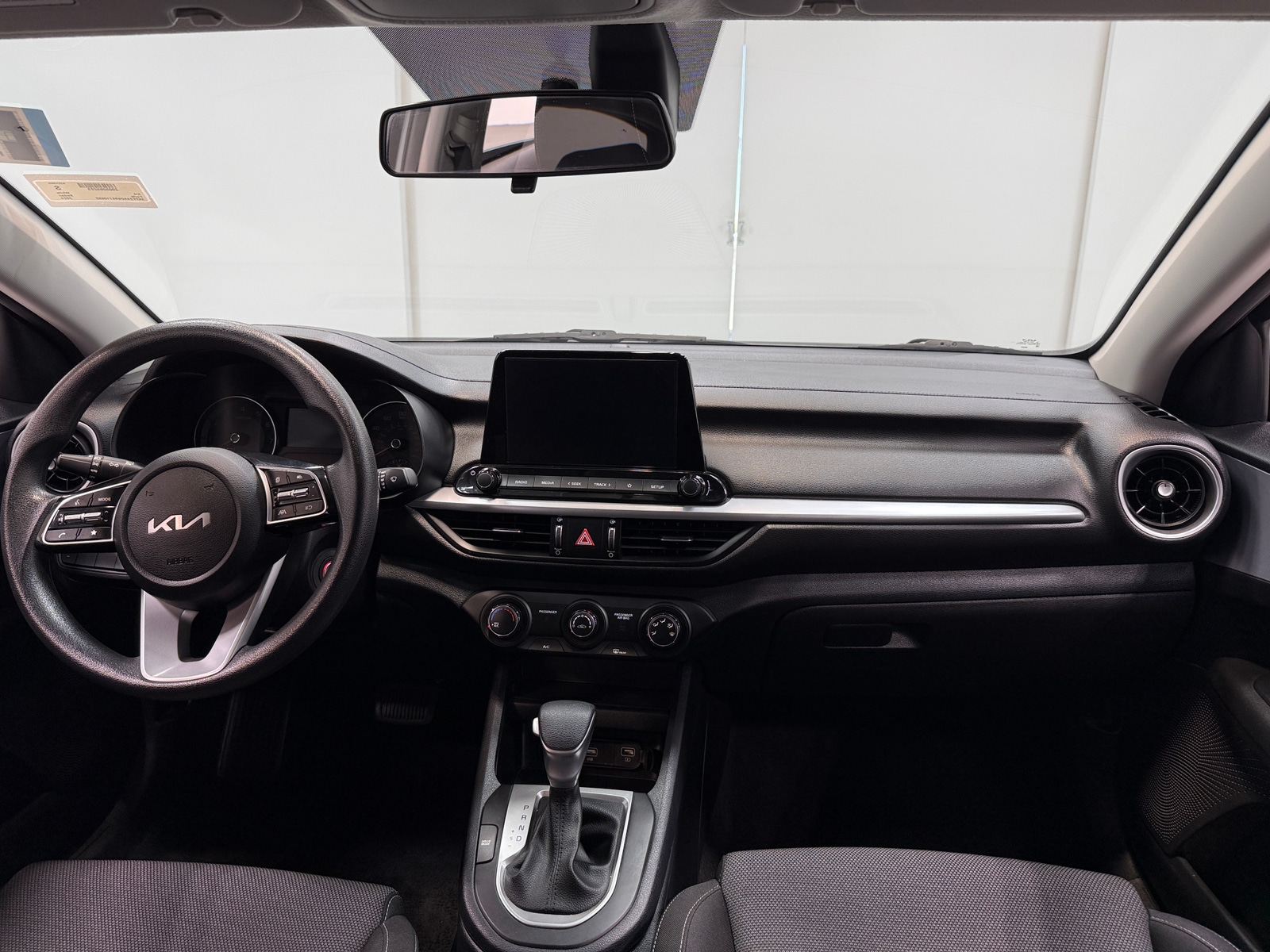 Thumbnail: 2024 Kia Forte - 3