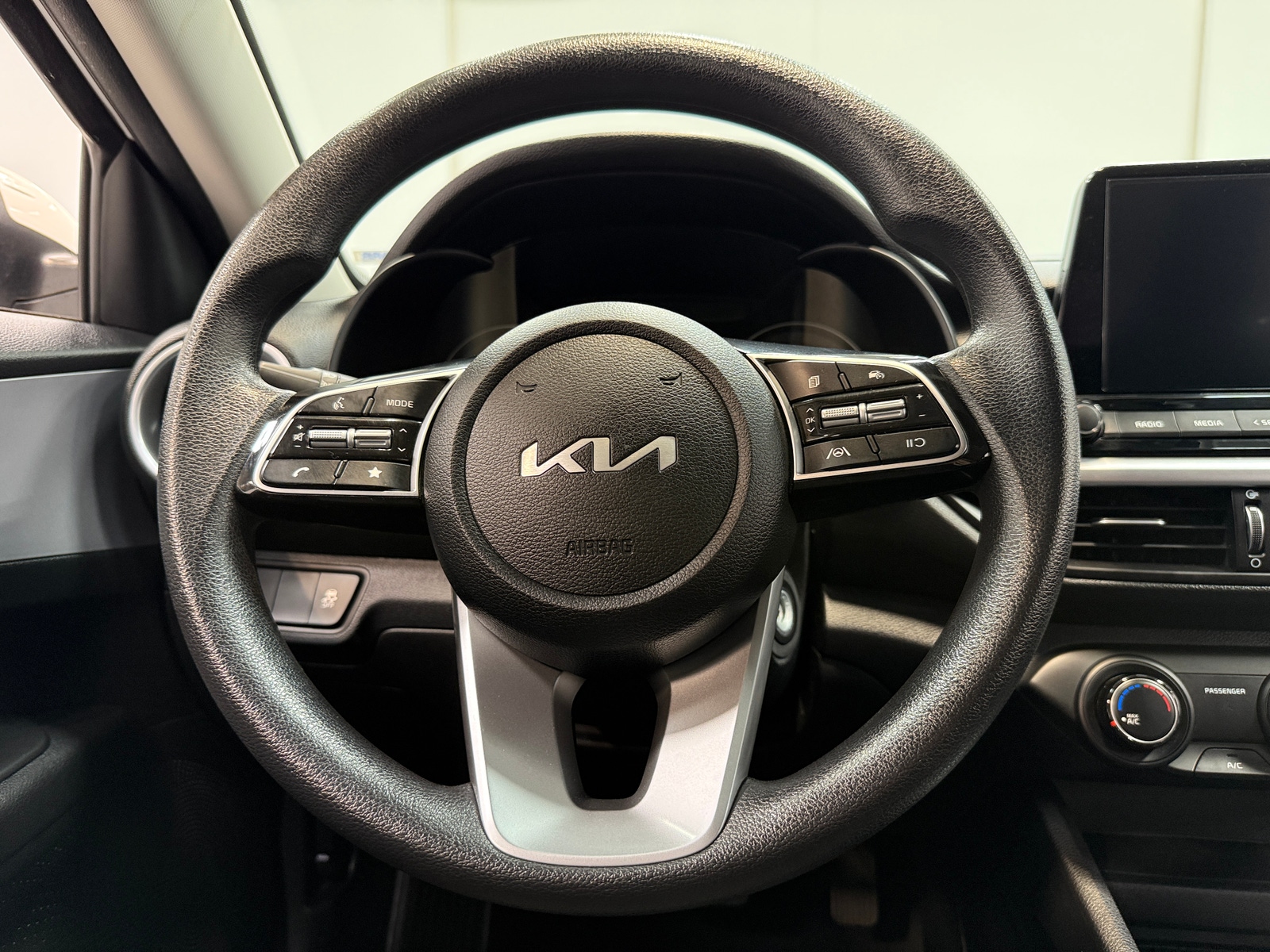 Thumbnail: 2024 Kia Forte - 5