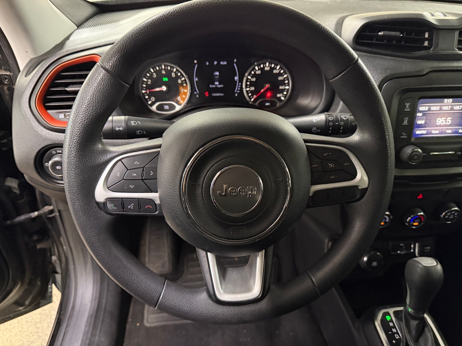 Thumbnail: 2018 Jeep Renegade - 5