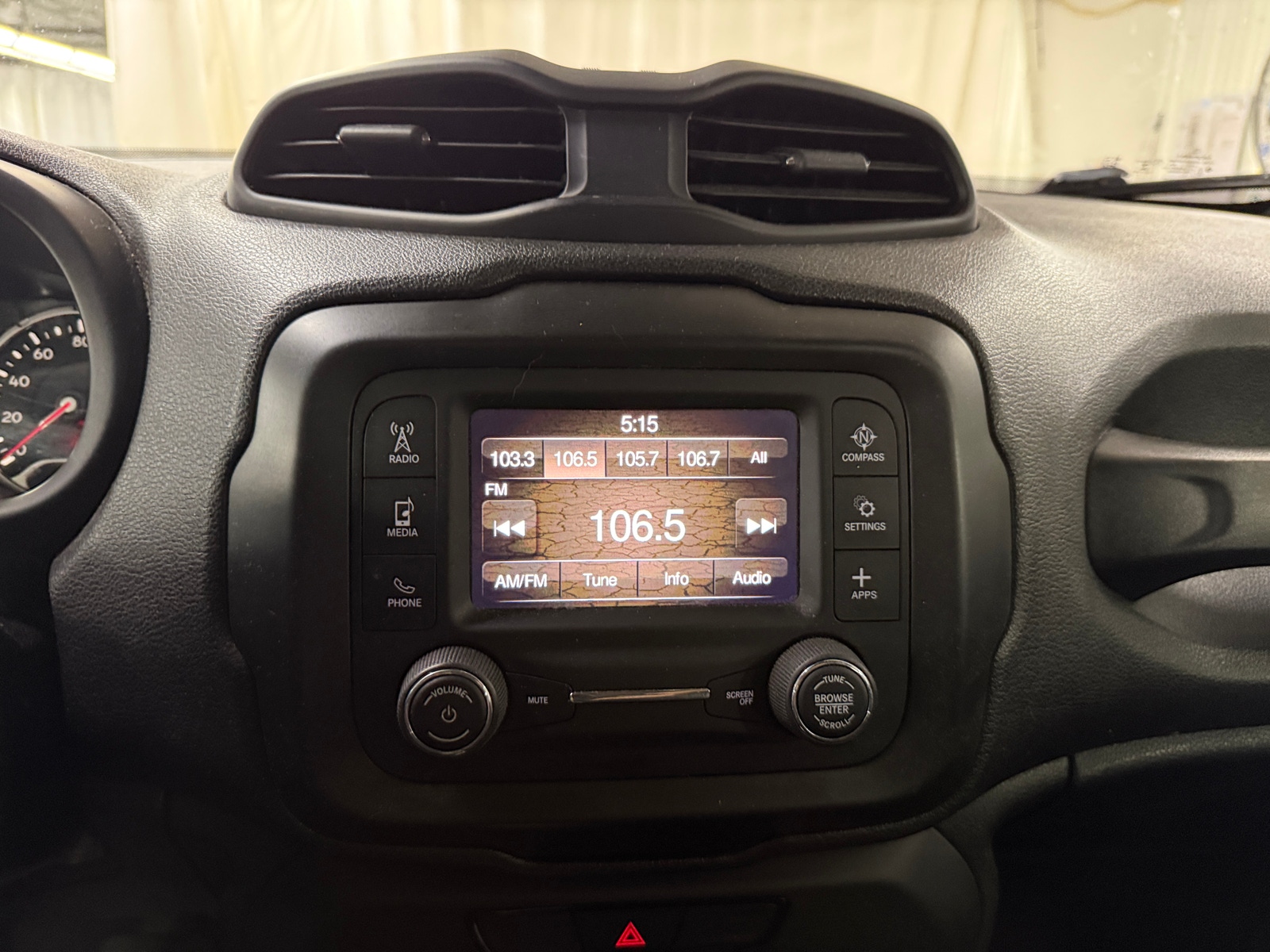 Thumbnail: 2018 Jeep Renegade - 4