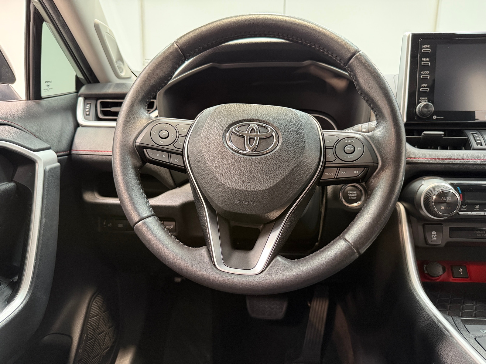 Thumbnail: 2021 Toyota RAV4 - 4