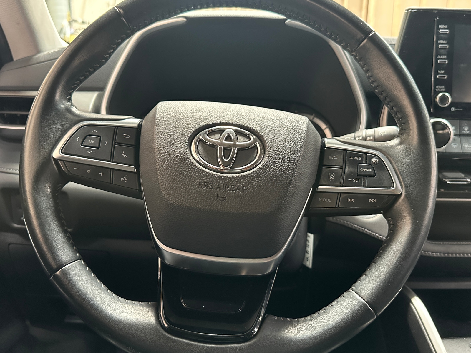 Thumbnail: 2021 Toyota Highlander - 4