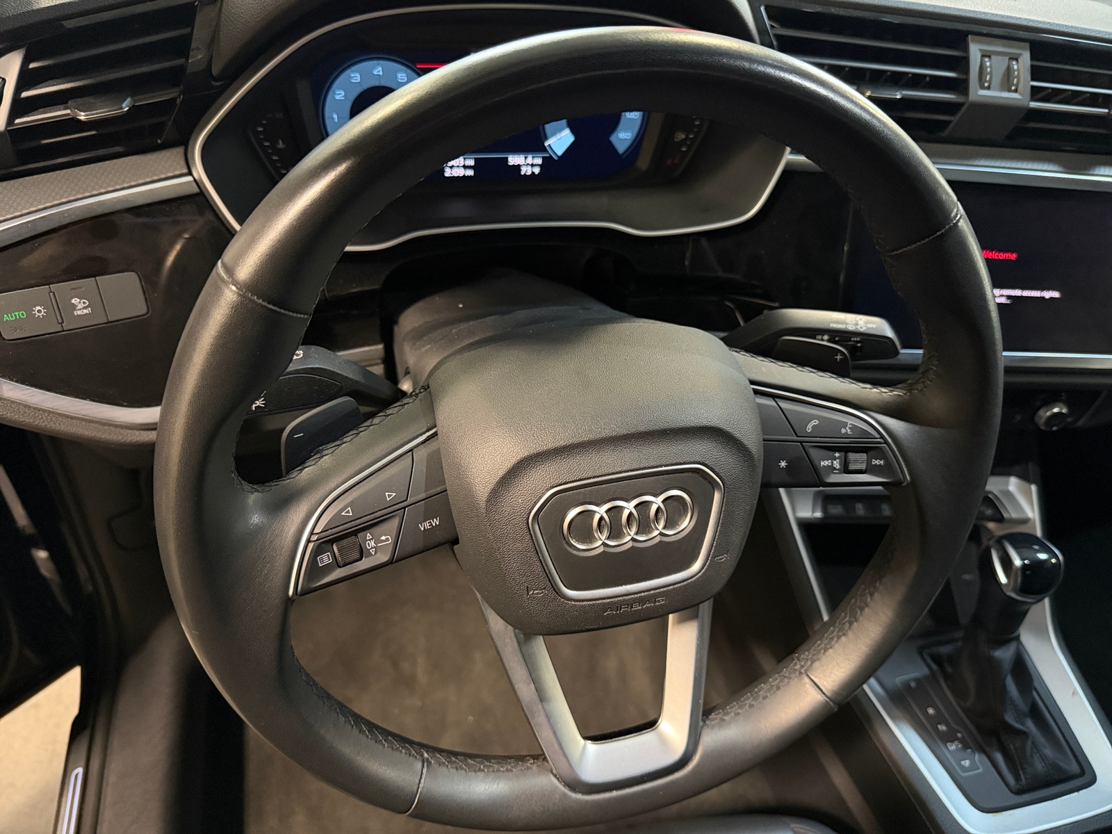 Thumbnail: 2025 Audi Q3 - 4