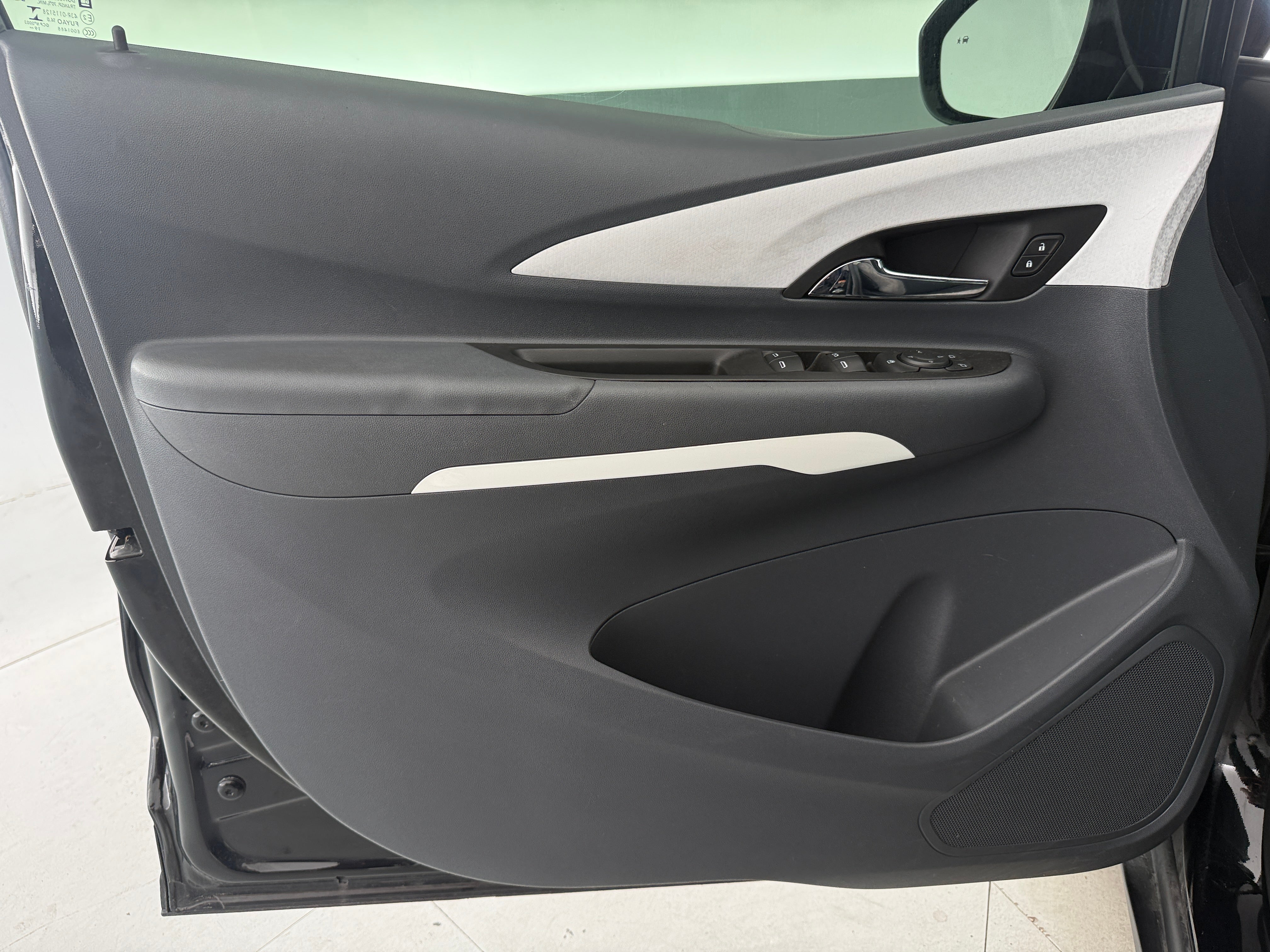 Used 2020 Chevrolet Bolt EV LT with VIN 1G1FY6S05L4108171 for sale in Auburn, WA