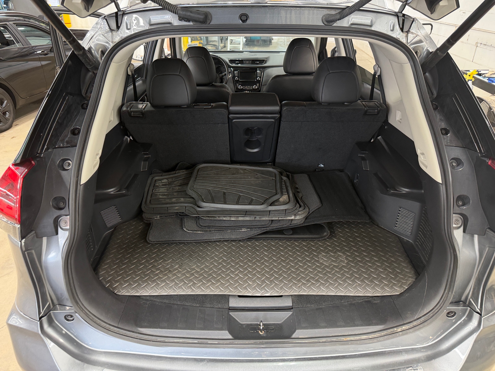 Thumbnail: 2018 Nissan Rogue - 6