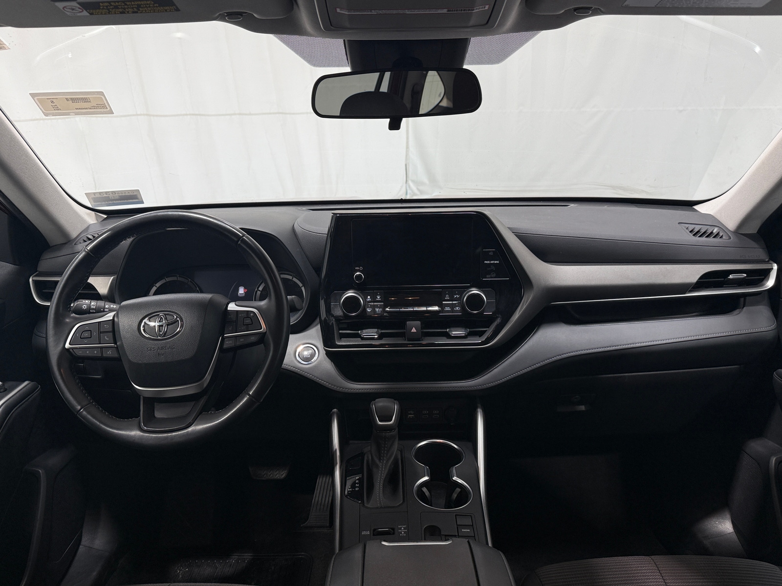 Thumbnail: 2023 Toyota Highlander - 3