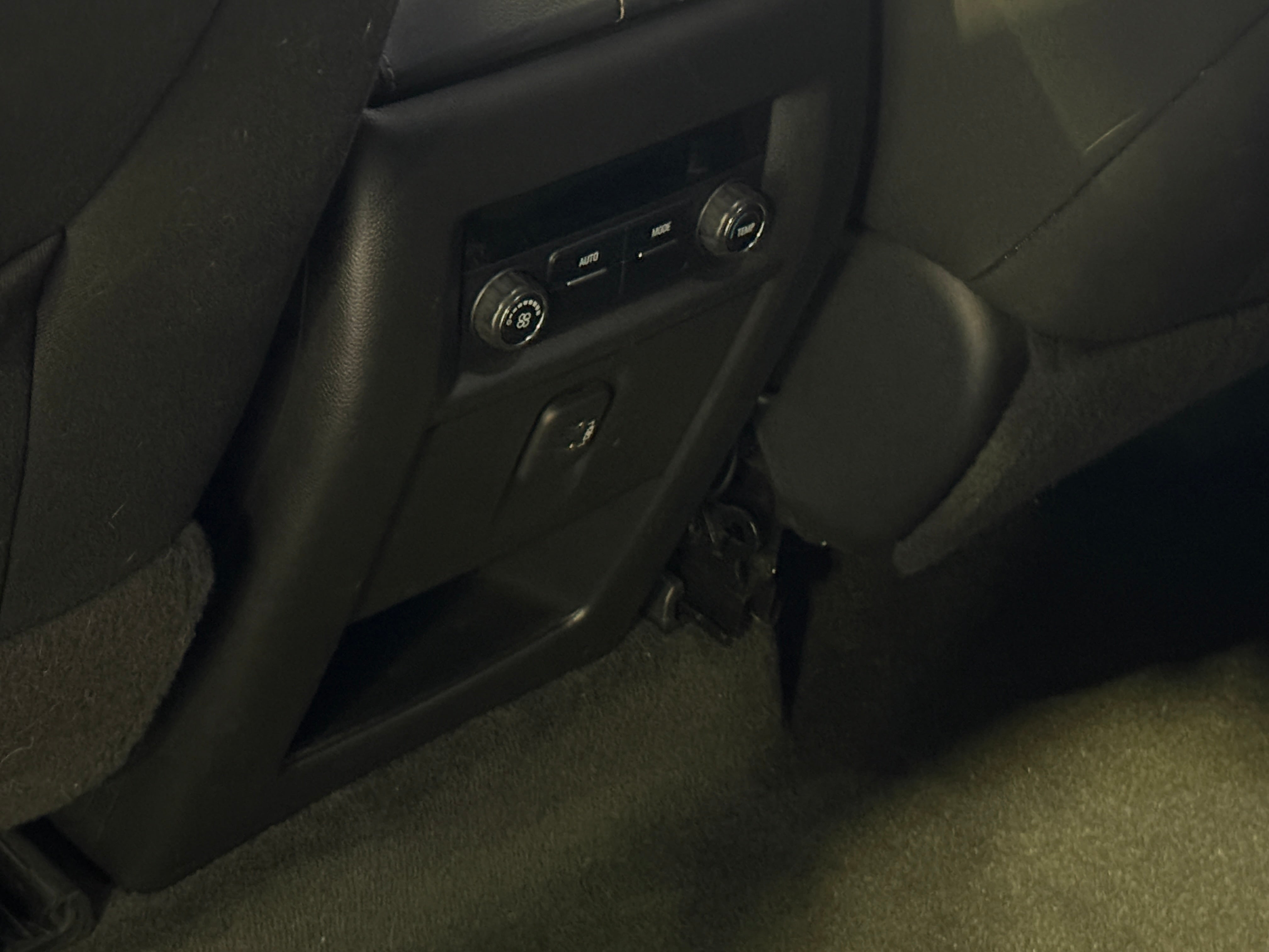 2020 Chevrolet Traverse 1LT - Photo 4